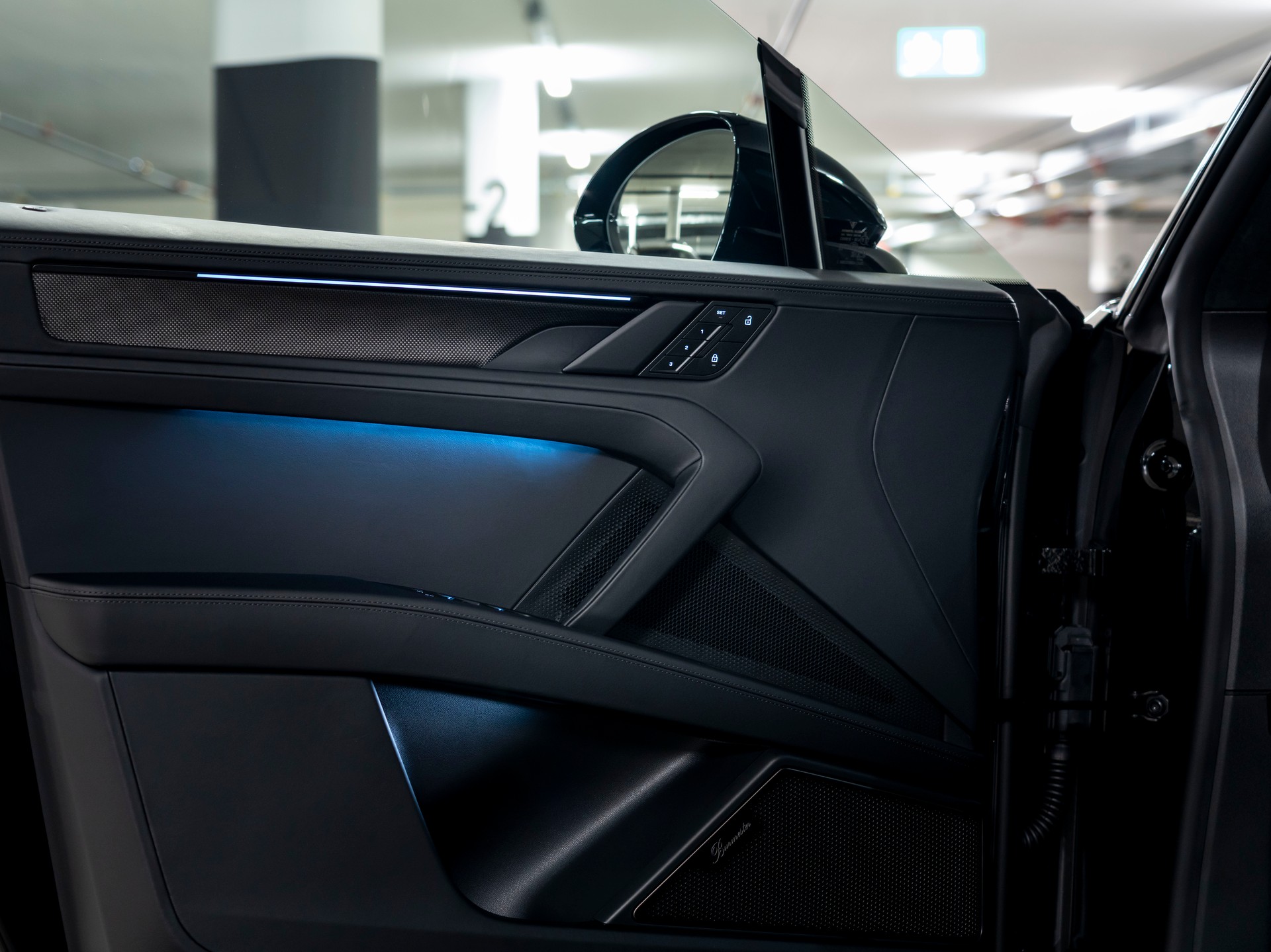 PORSCHE Cayenne Coupe Turbo Electric 113 kWh-image-20