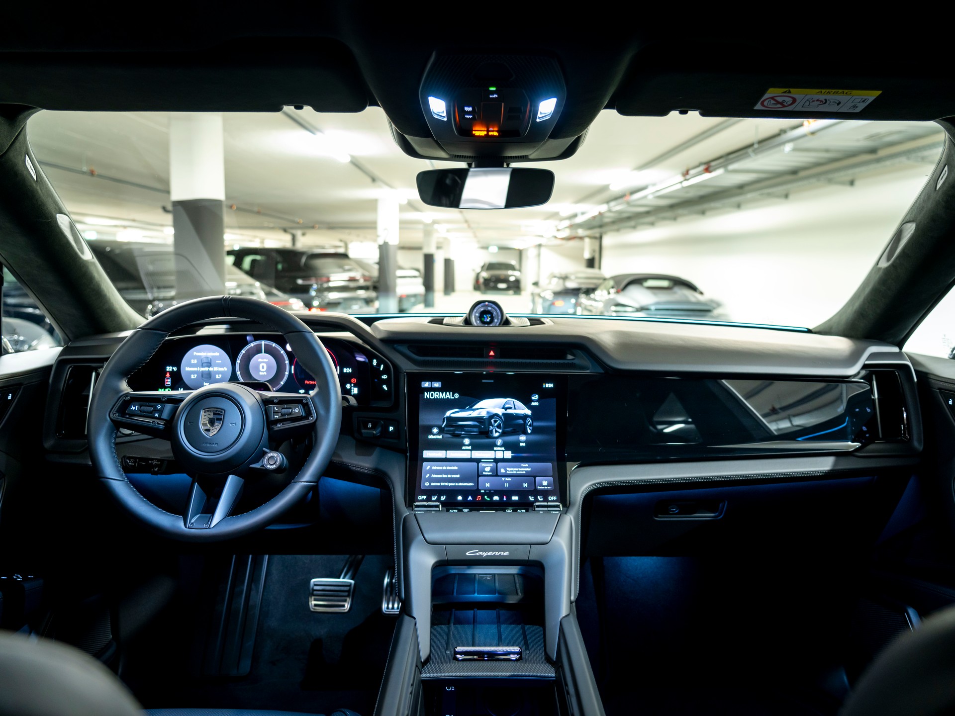 PORSCHE Cayenne Coupe Turbo Electric 113 kWh-image-23