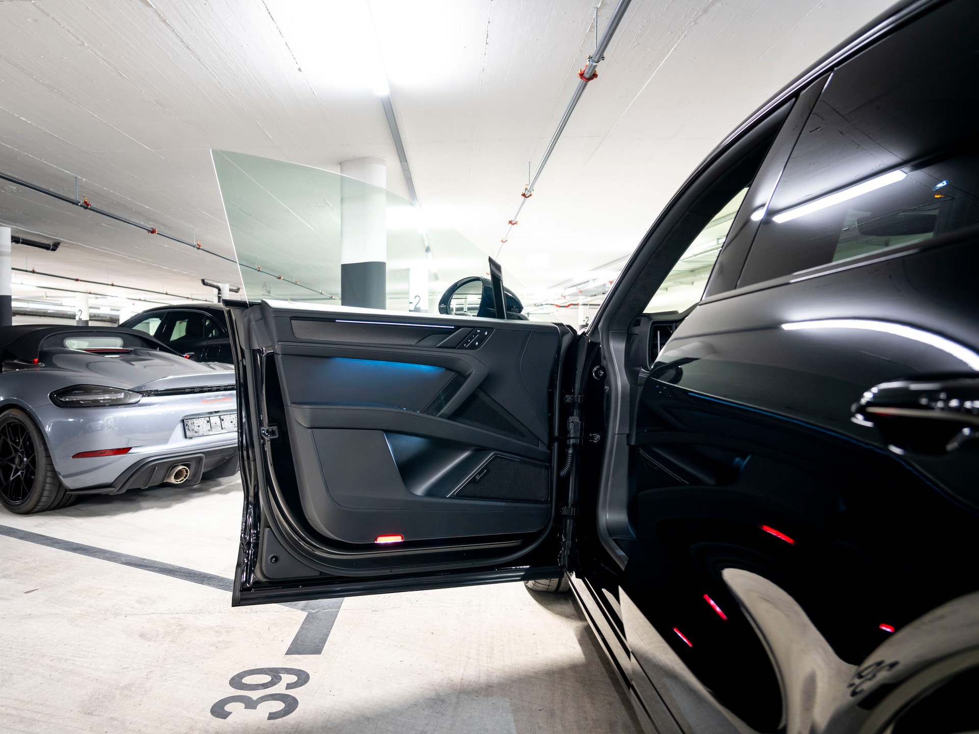 PORSCHE Cayenne Coupe Turbo Electric 113 kWh-image-21