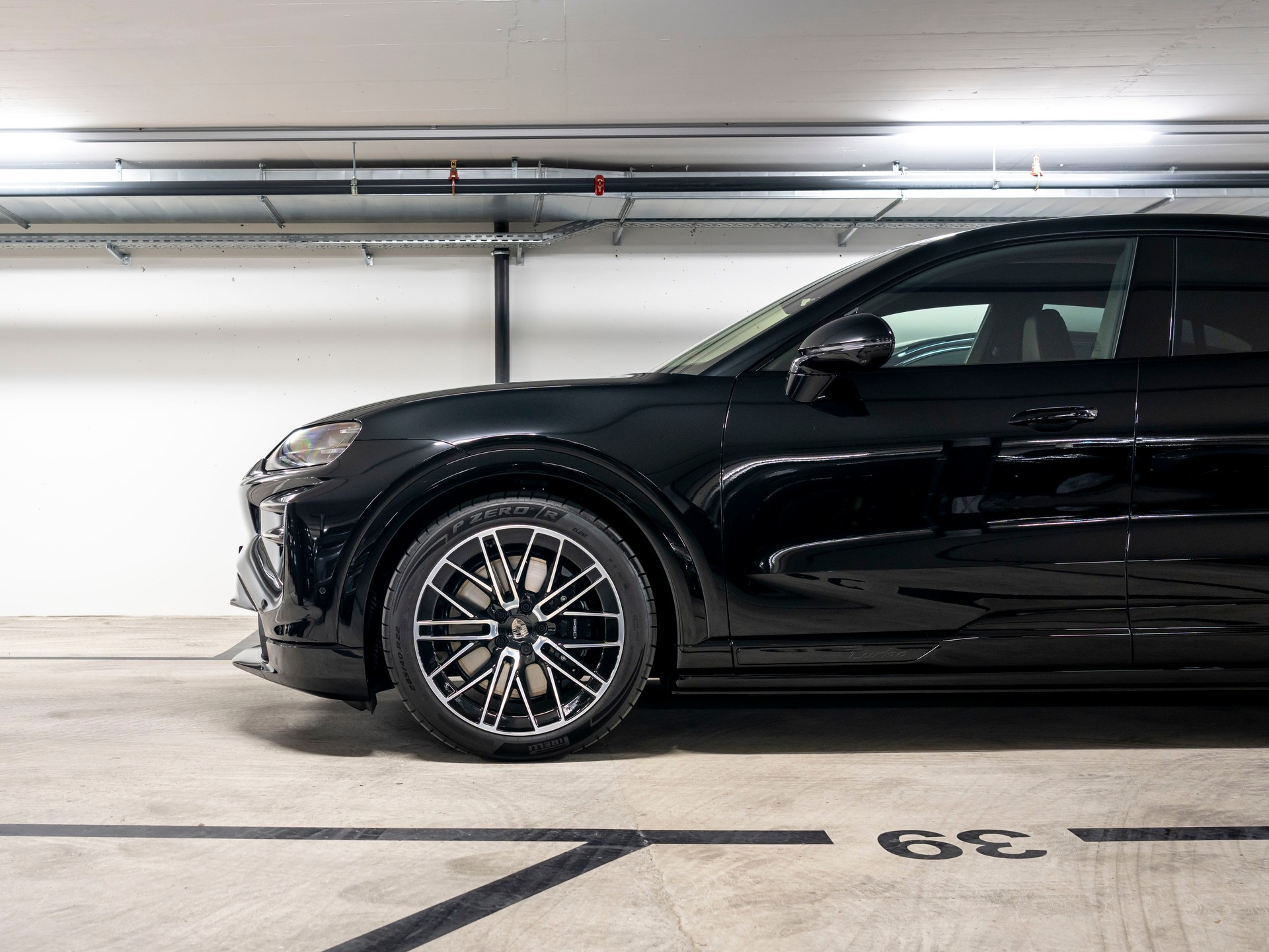 PORSCHE Cayenne Coupe Turbo Electric 113 kWh-image-5