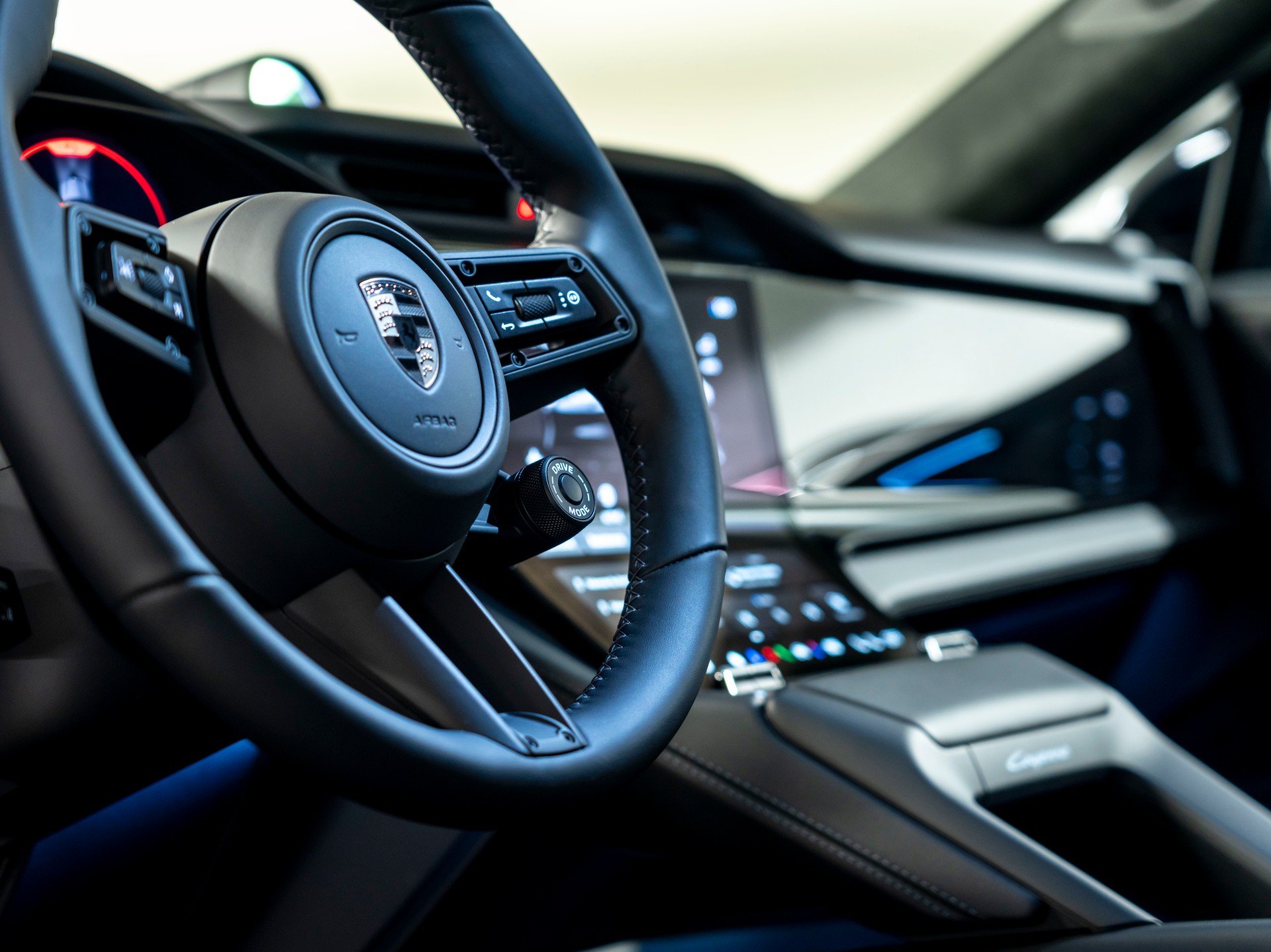 PORSCHE Cayenne Coupe Turbo Electric 113 kWh-image-14