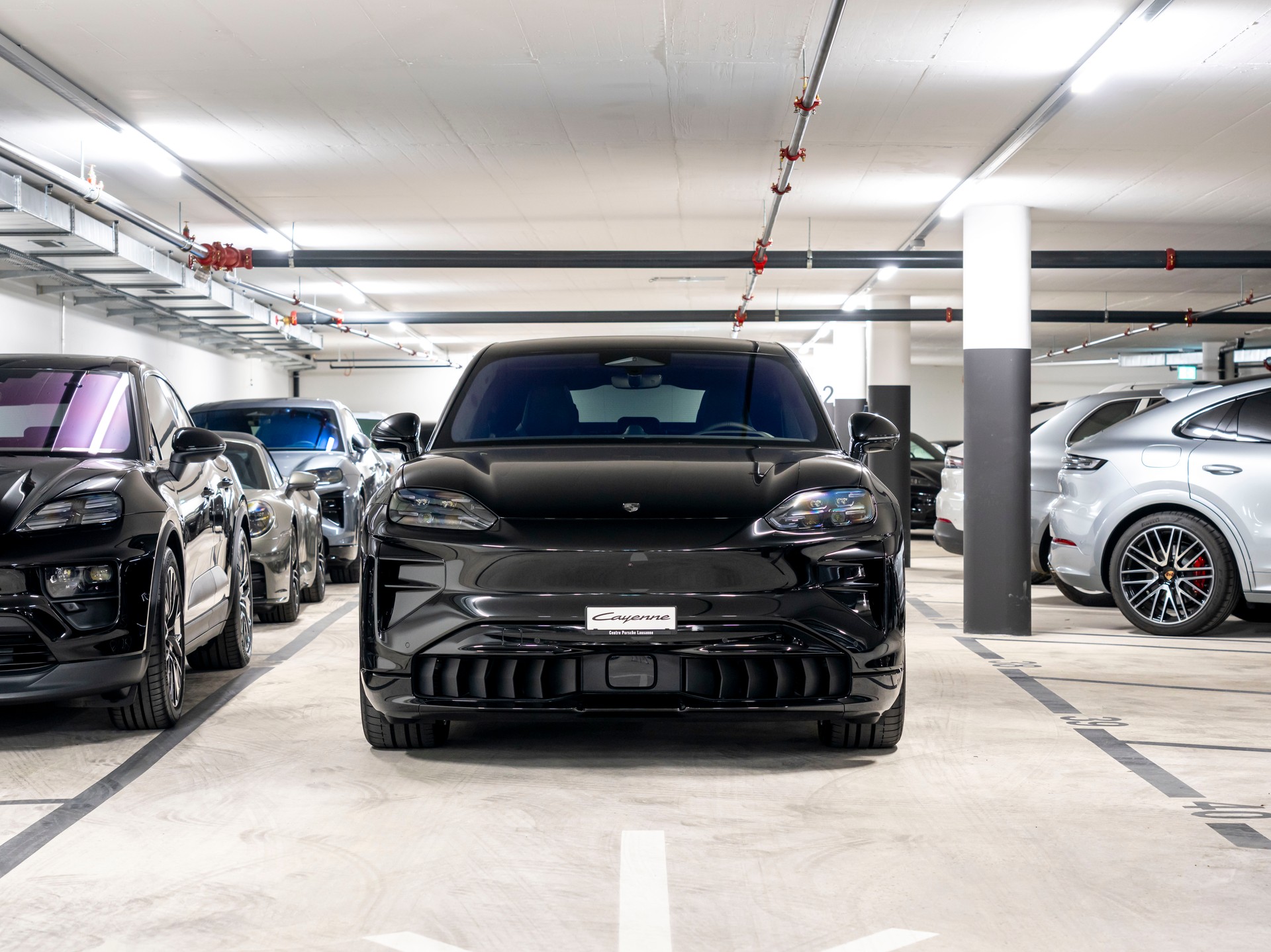PORSCHE Cayenne Coupe Turbo Electric 113 kWh-image-3