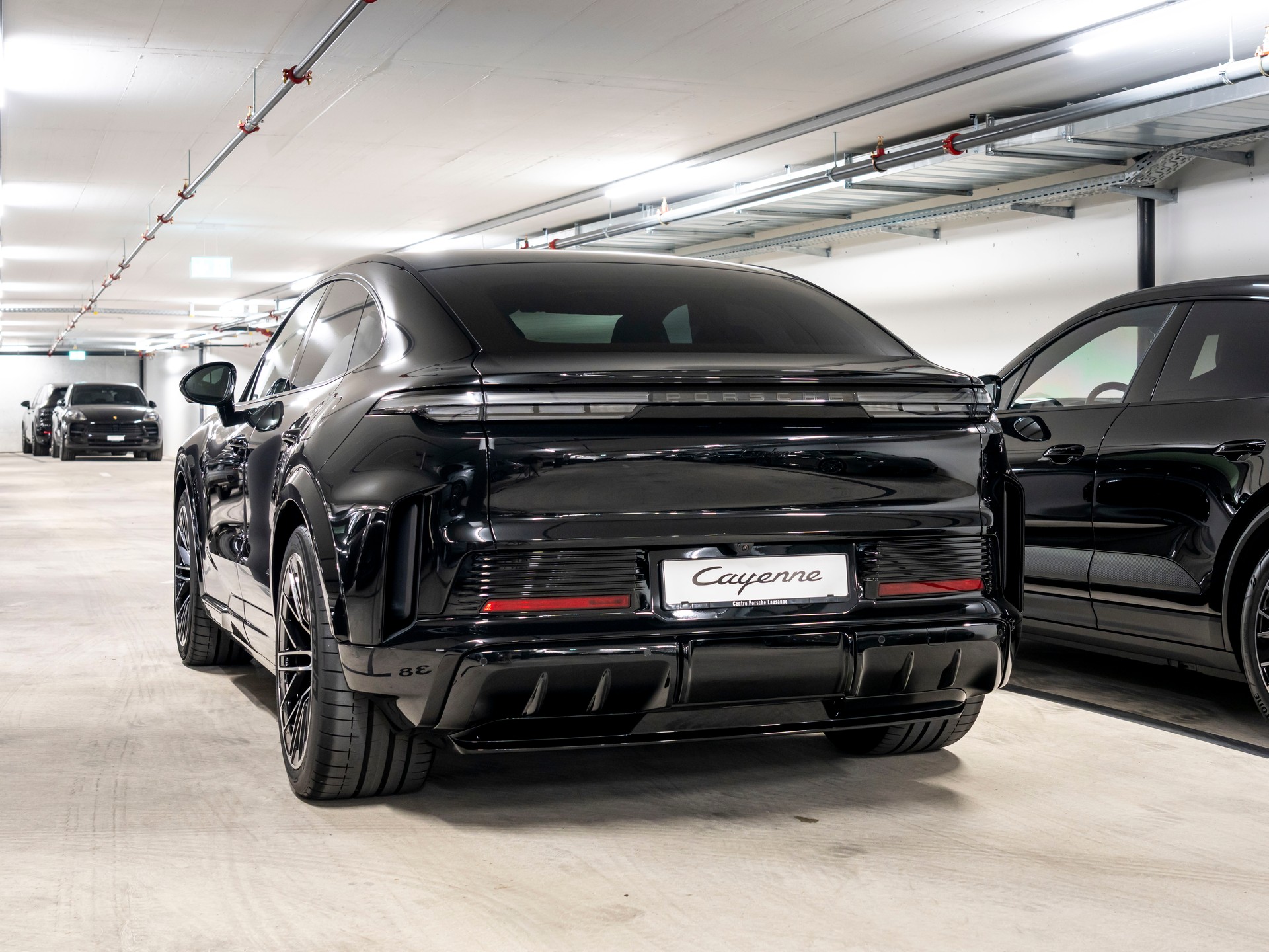 PORSCHE Cayenne Coupe Turbo Electric 113 kWh-image-2