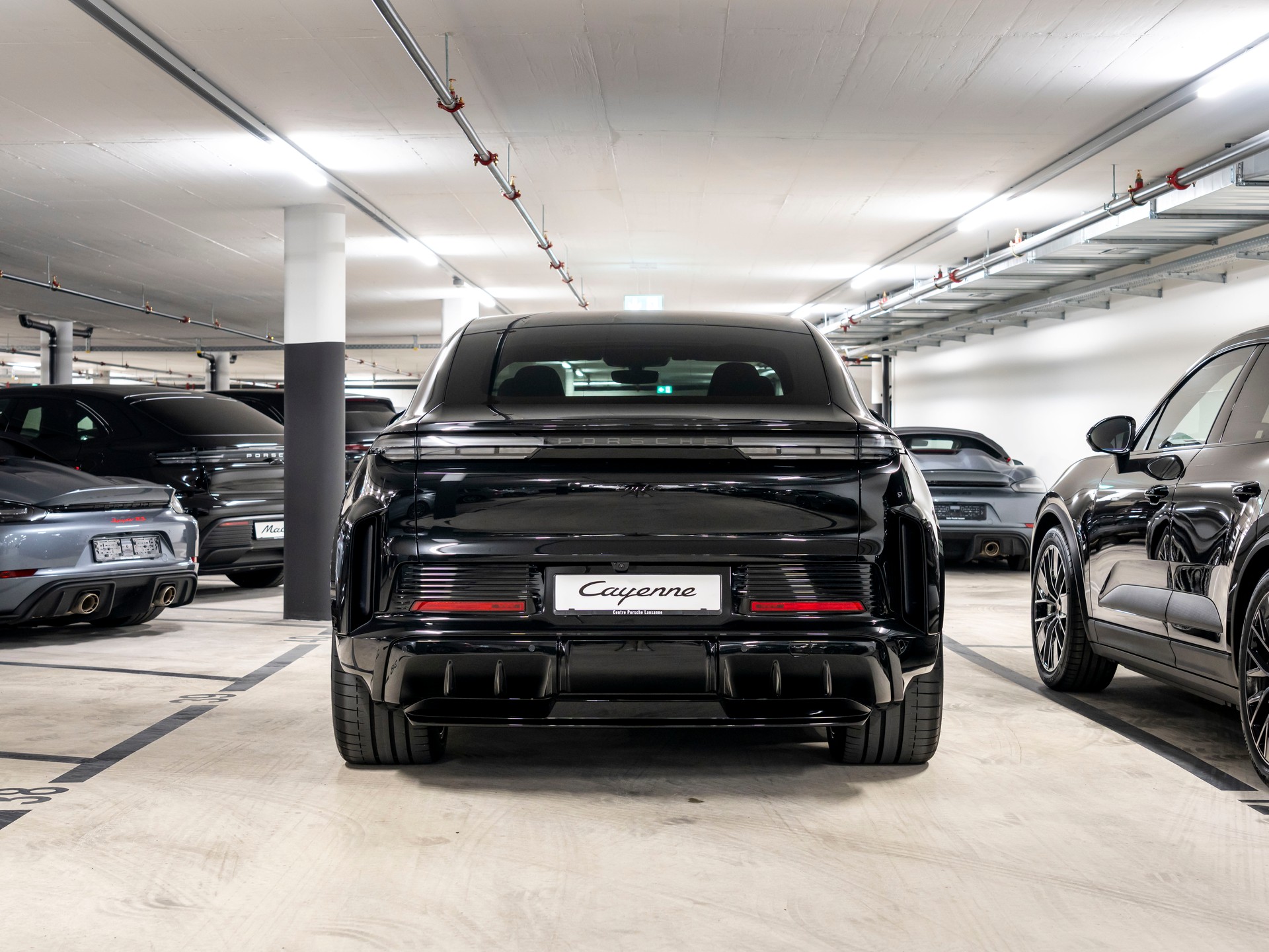 PORSCHE Cayenne Coupe Turbo Electric 113 kWh-image-4