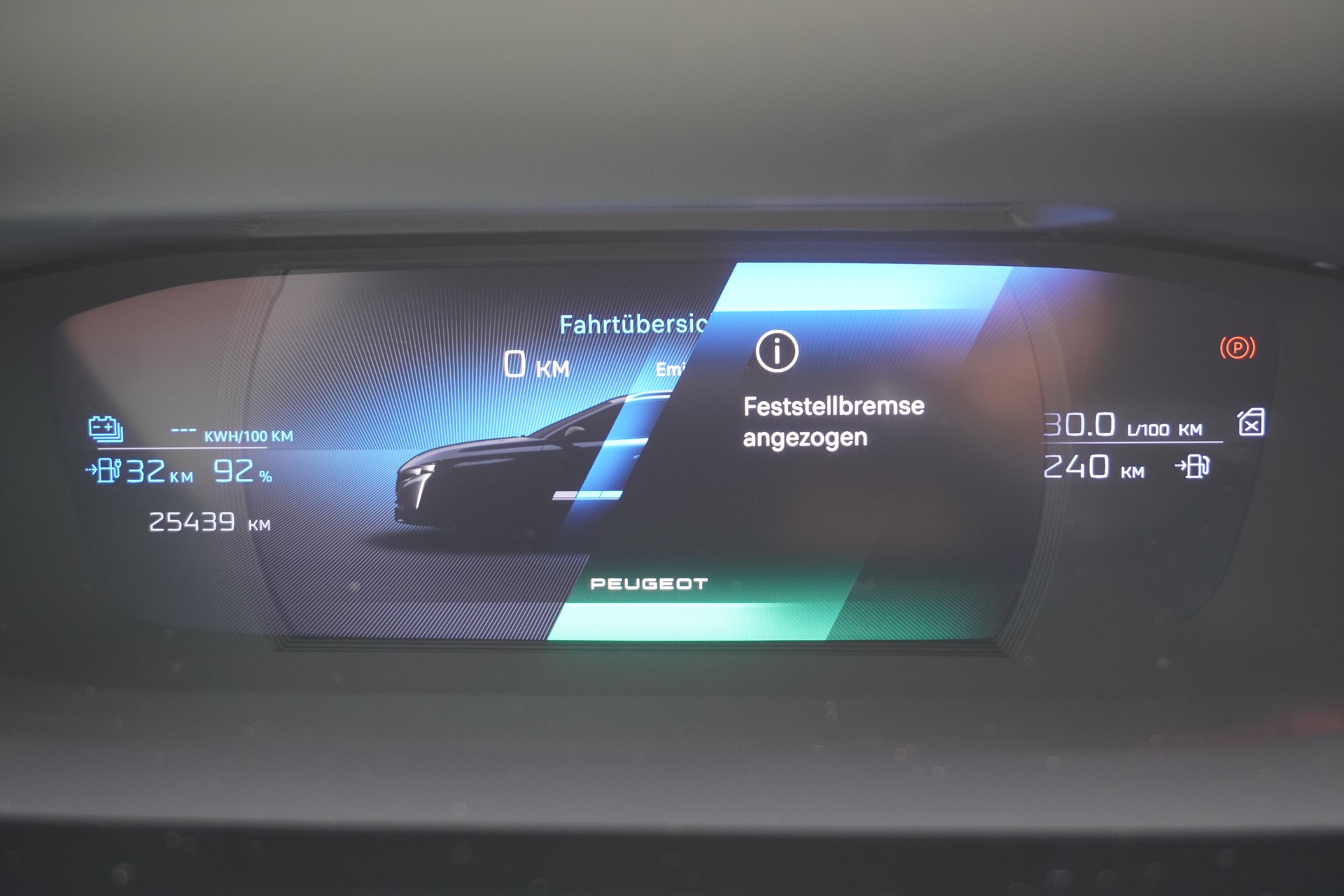 PEUGEOT 308 SW 1.6 PHEV 225 GT-image-32