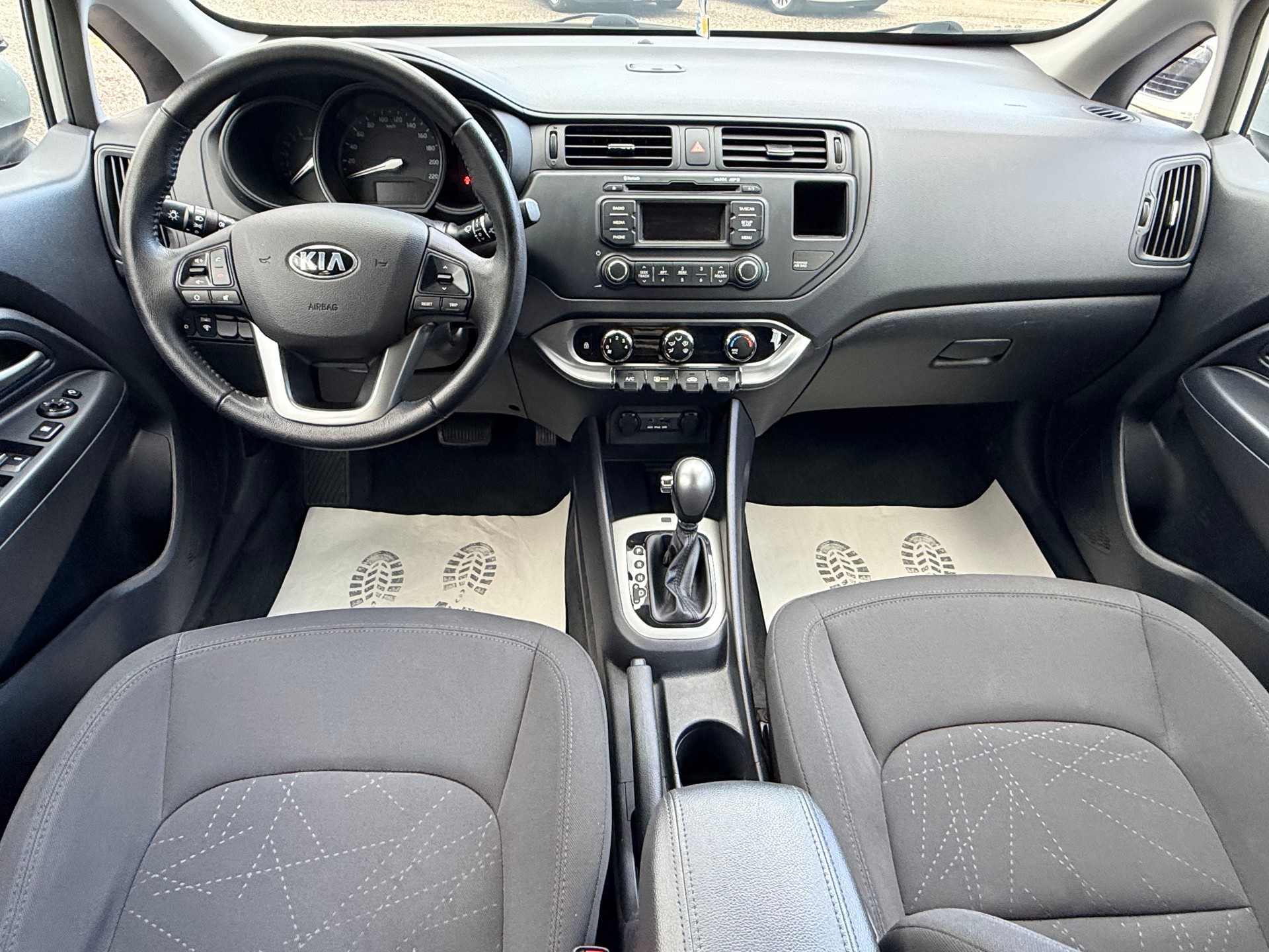 KIA Rio 1.4 CVVT Trend Automatic-image-14