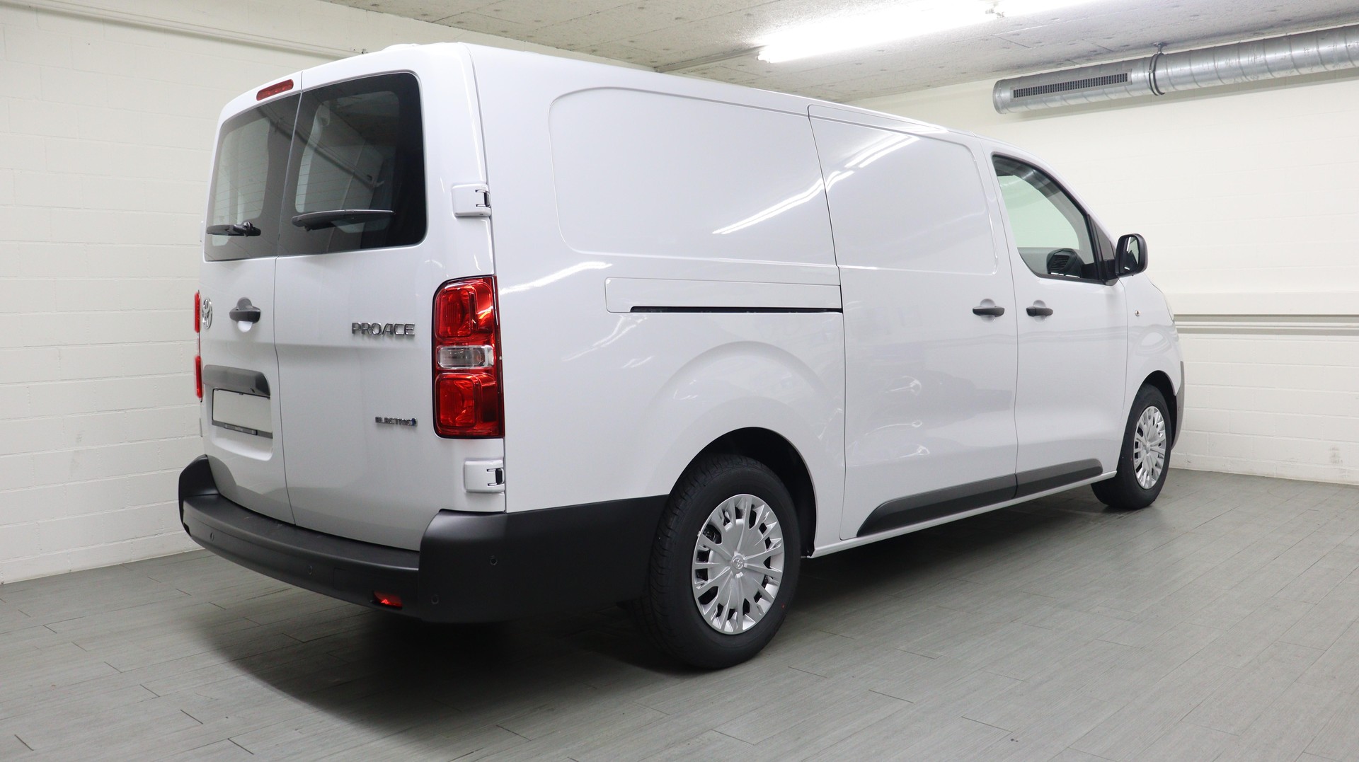 TOYOTA PROACE Van L2 75KWh Advanced-image-4