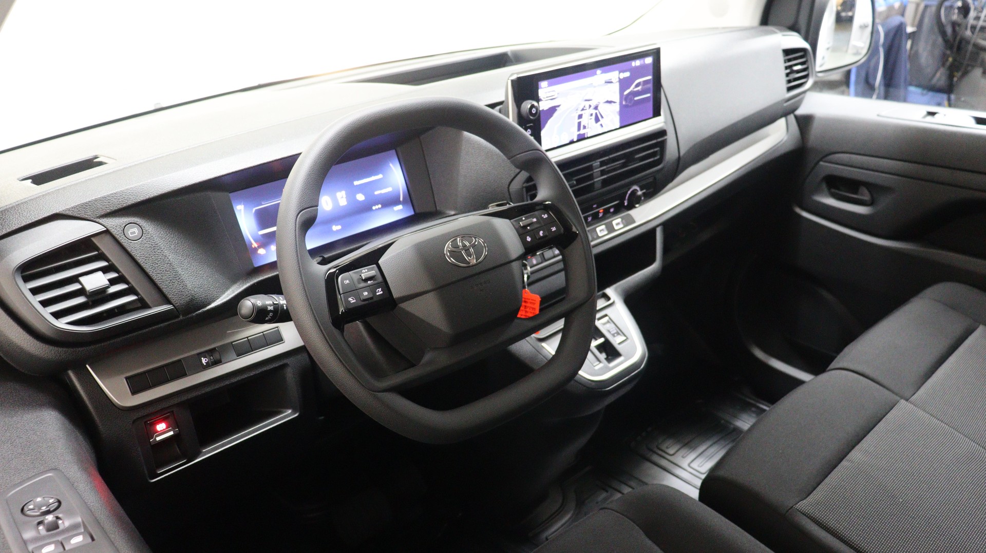 TOYOTA PROACE Van L2 75KWh Advanced-image-9