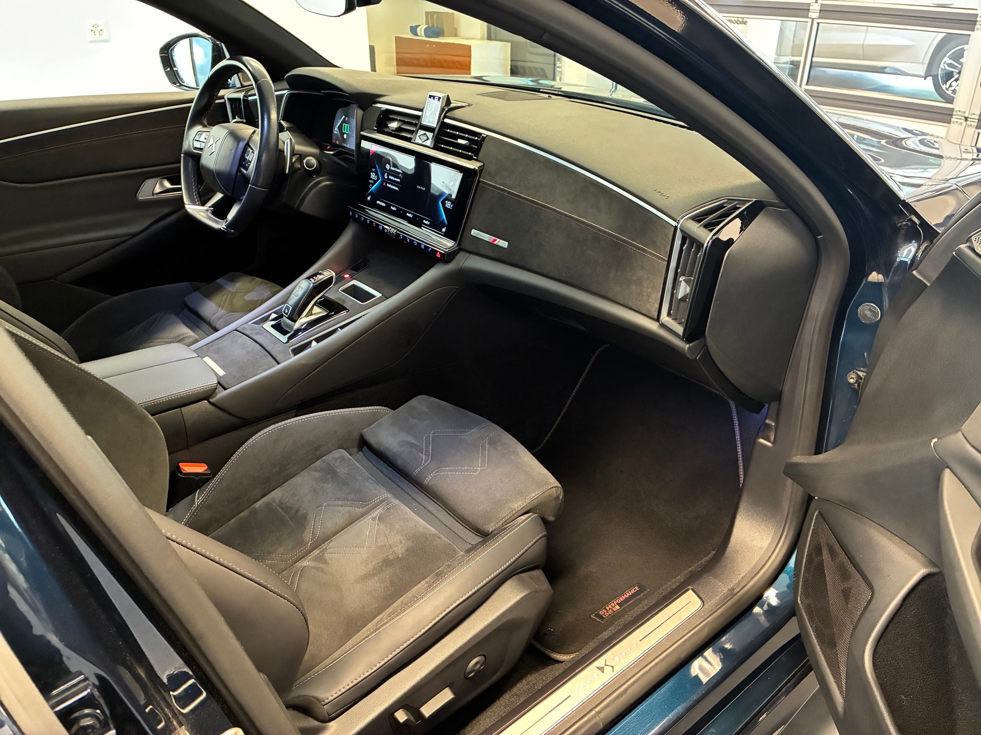 DS AUTOMOBILES DS9 1.6 E-Tense Performance Line+-image-9
