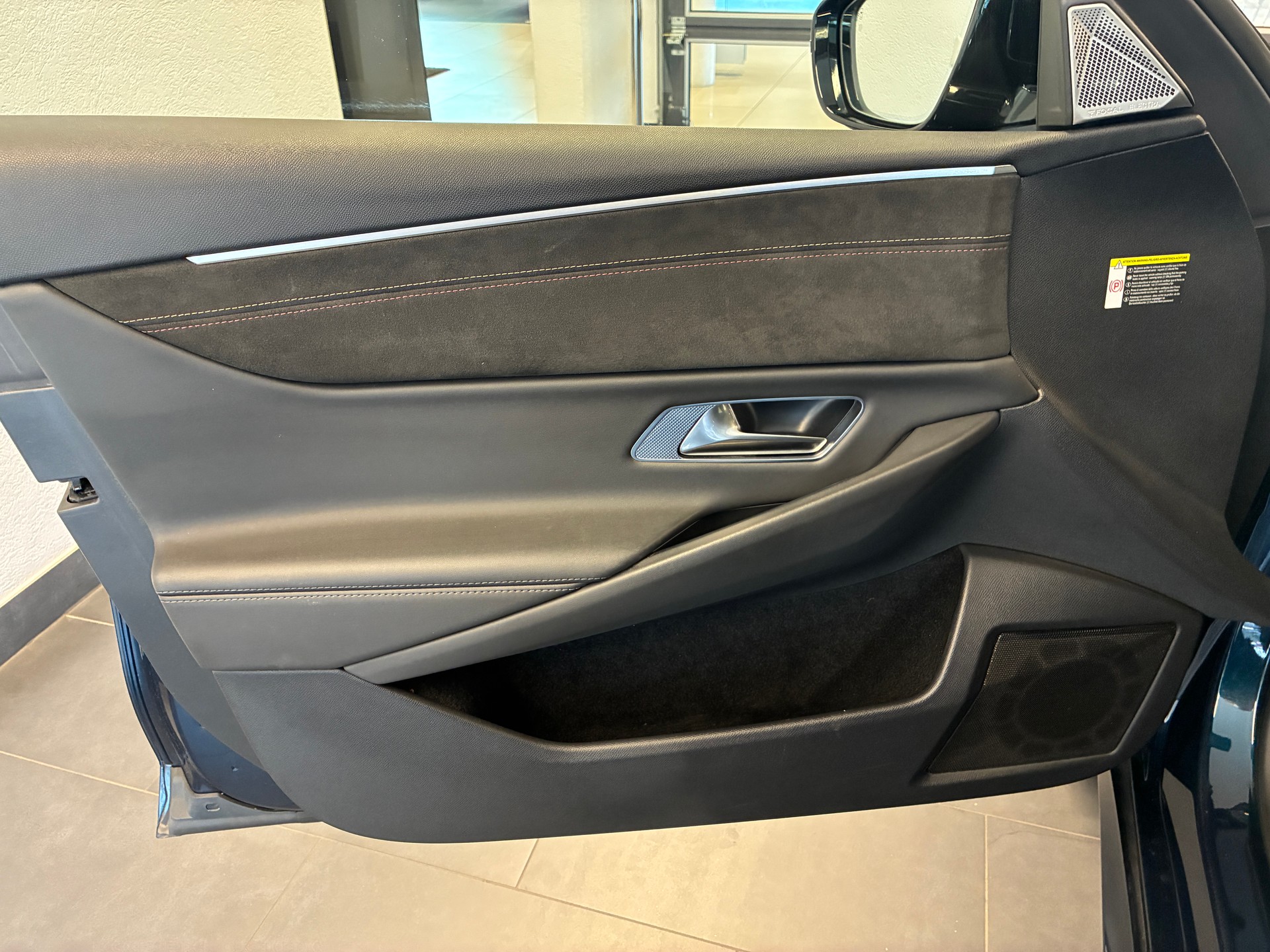 DS AUTOMOBILES DS9 1.6 E-Tense Performance Line+-image-14