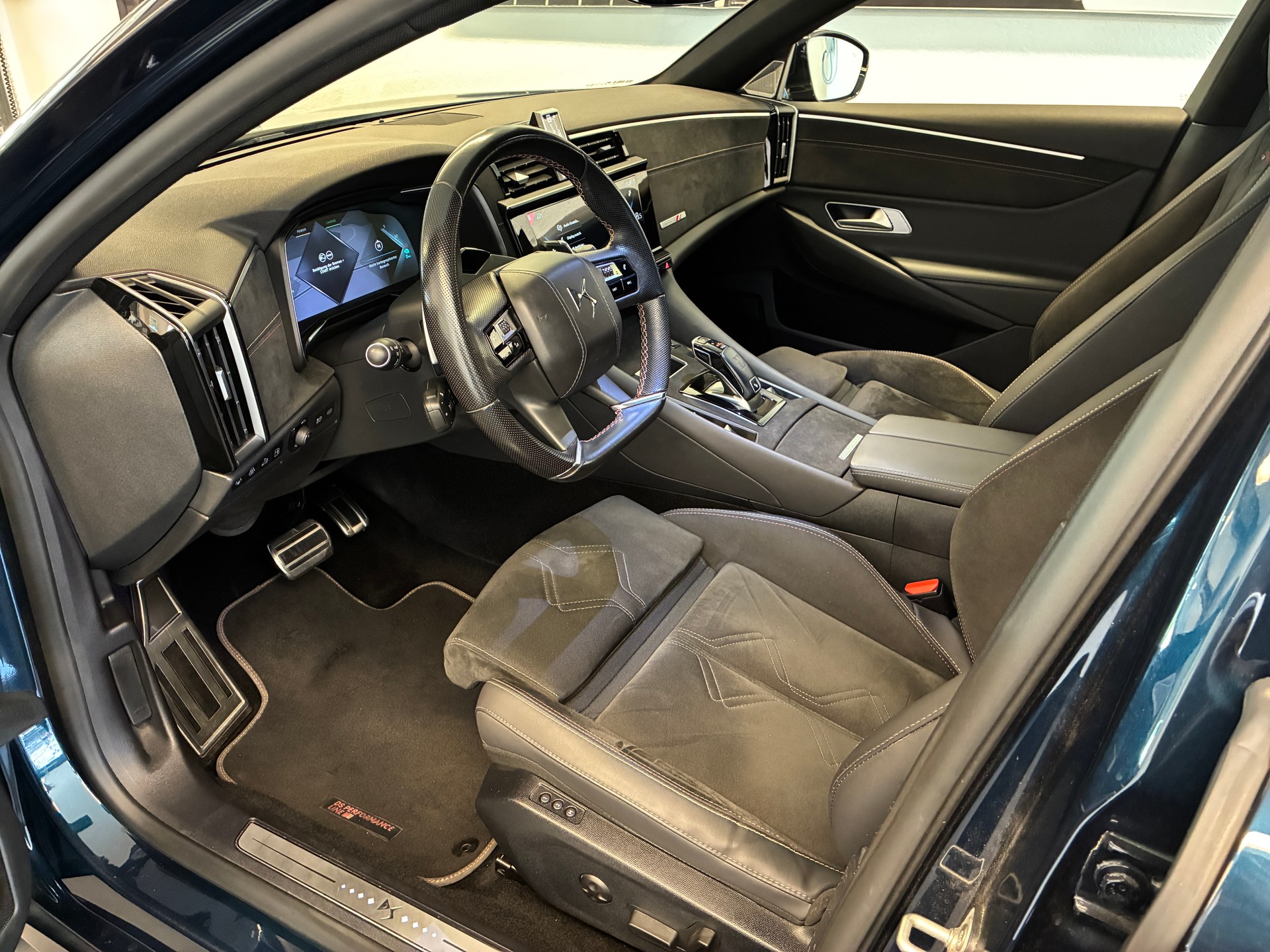 DS AUTOMOBILES DS9 1.6 E-Tense Performance Line+-image-8