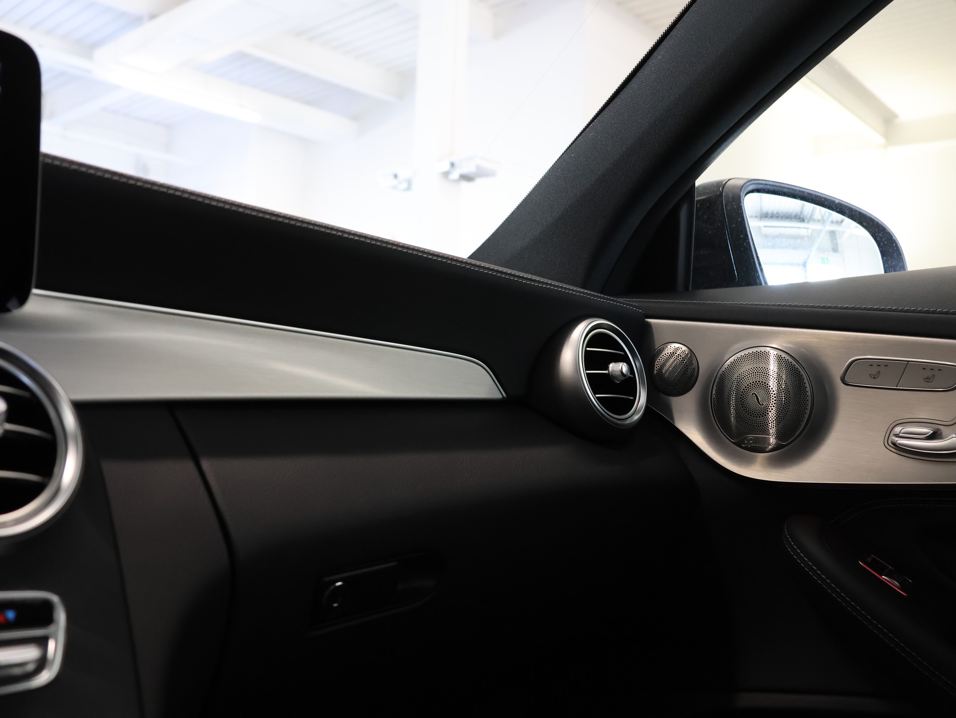 MERCEDES-BENZ C 300 Coupé 4Matic AMG Line 9G-tronic *1.HAND*-image-26