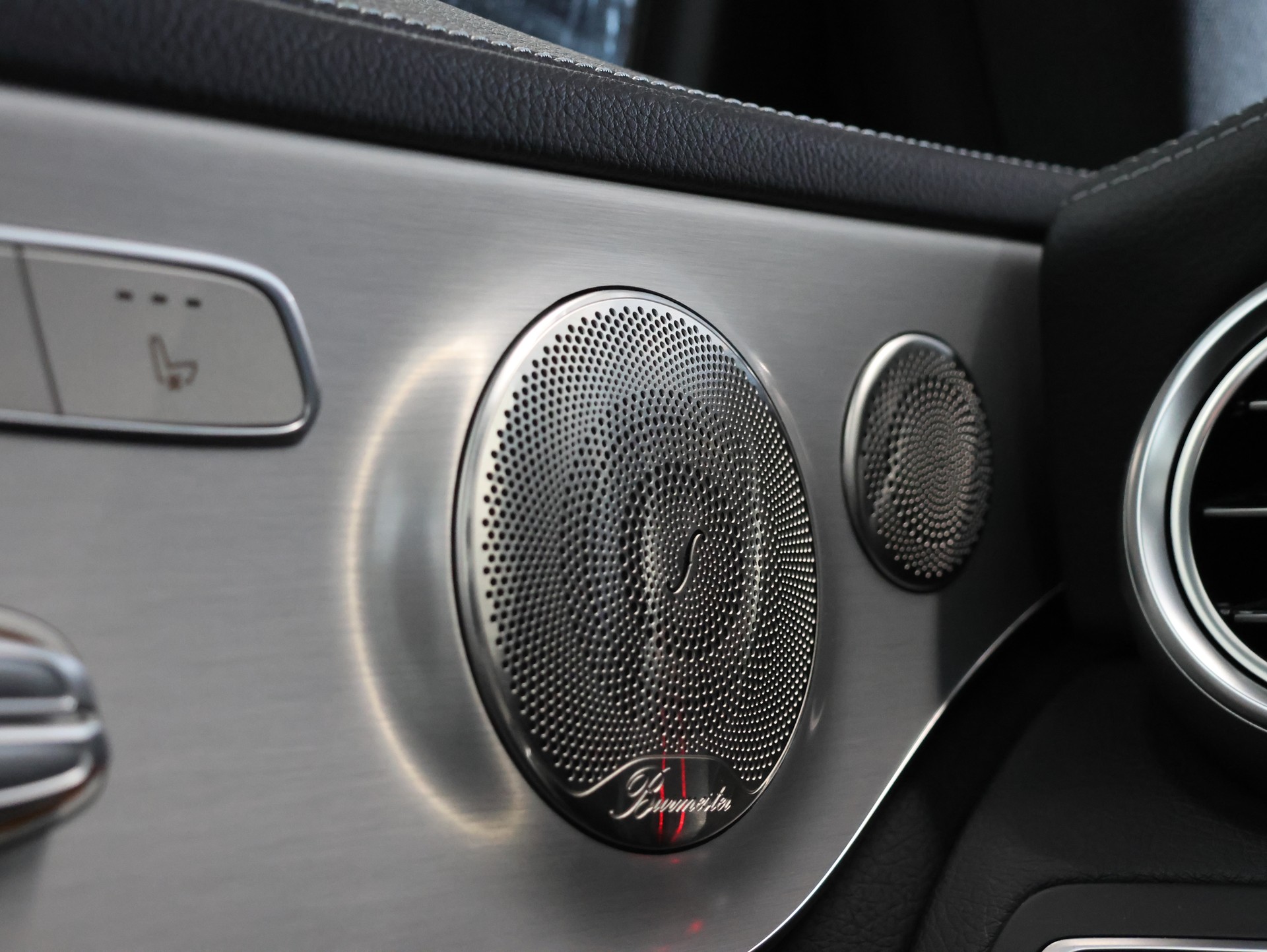 MERCEDES-BENZ C 300 Coupé 4Matic AMG Line 9G-tronic *1.HAND*-image-28