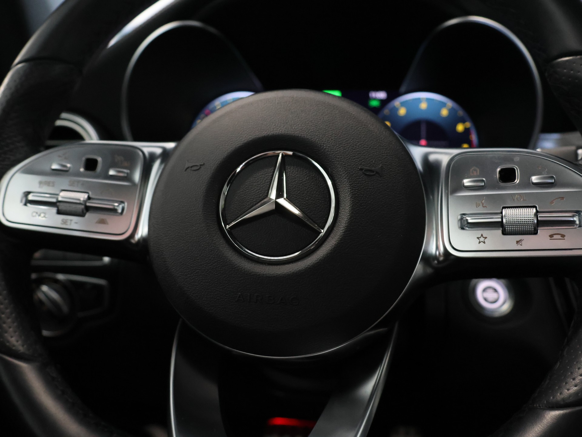 MERCEDES-BENZ C 300 Coupé 4Matic AMG Line 9G-tronic *1.HAND*-image-18