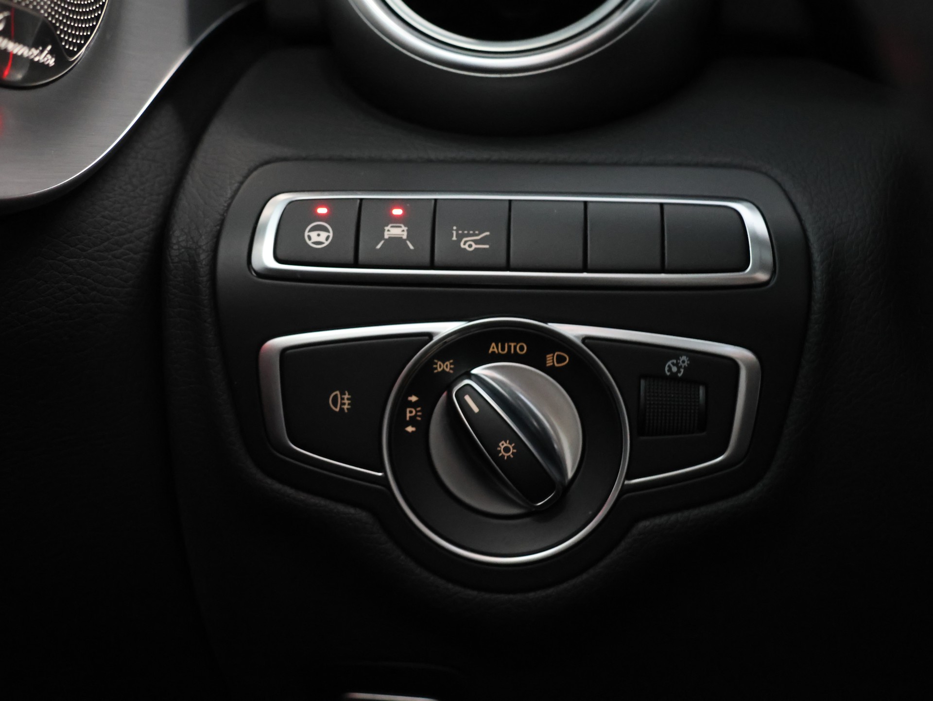 MERCEDES-BENZ C 300 Coupé 4Matic AMG Line 9G-tronic *1.HAND*-image-19