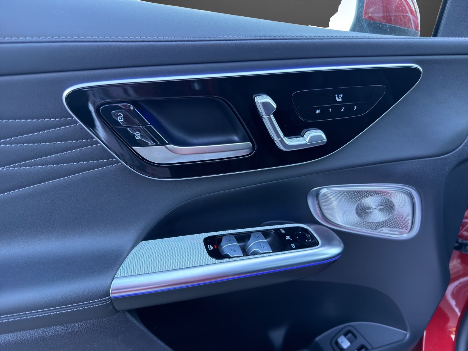 MERCEDES-BENZ GLC 300 e 4M 9G-Tronic-image-9