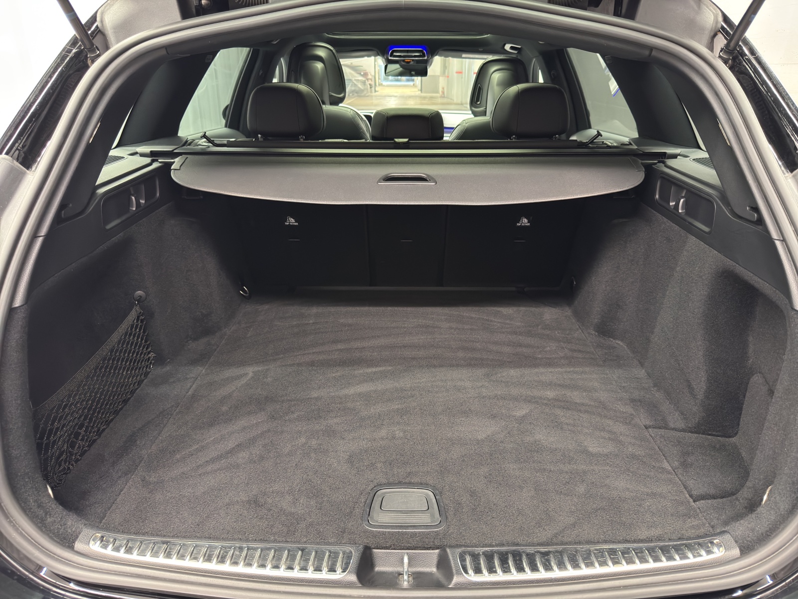 MERCEDES-BENZ C 300 AMG Line 4Matic-image-10