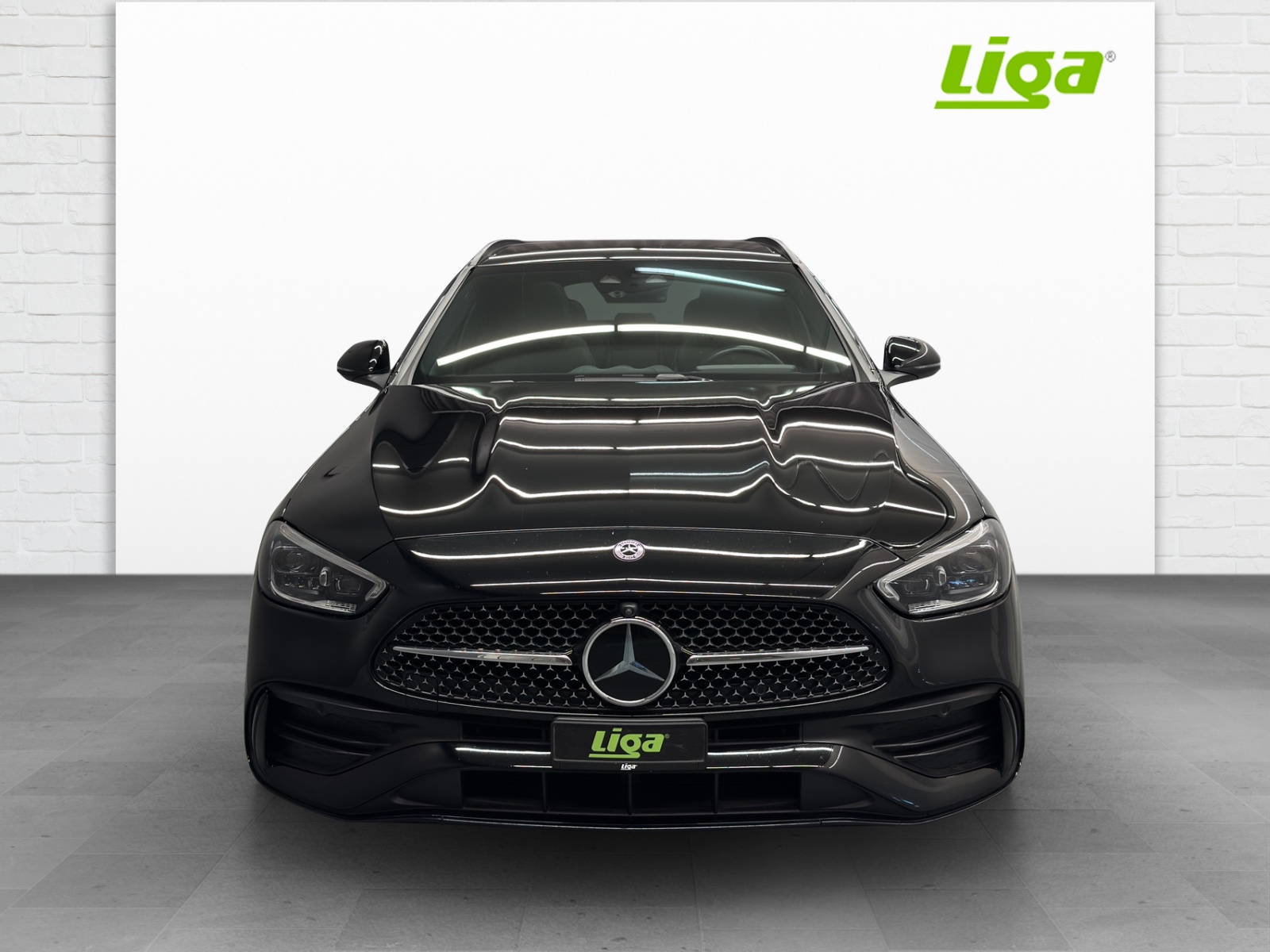 MERCEDES-BENZ C 300 AMG Line 4Matic-image-1