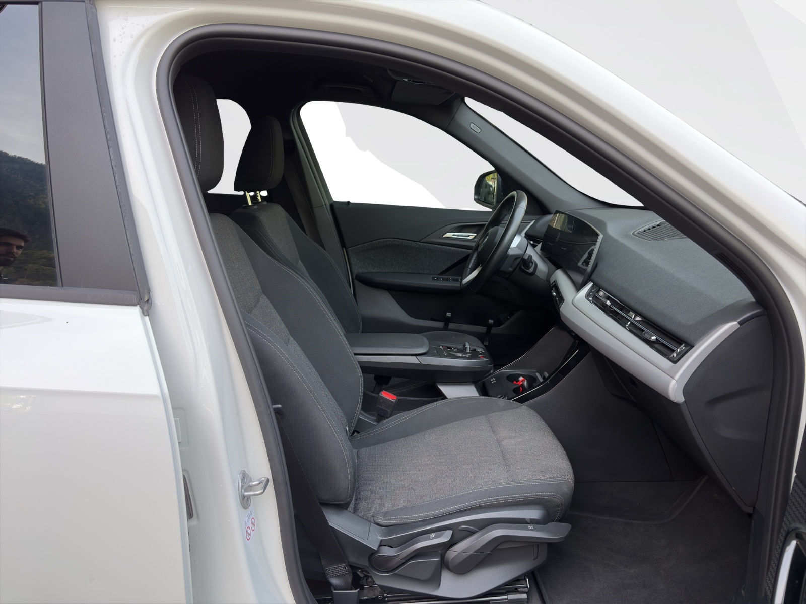 BMW iX1 xDrive30-image-15