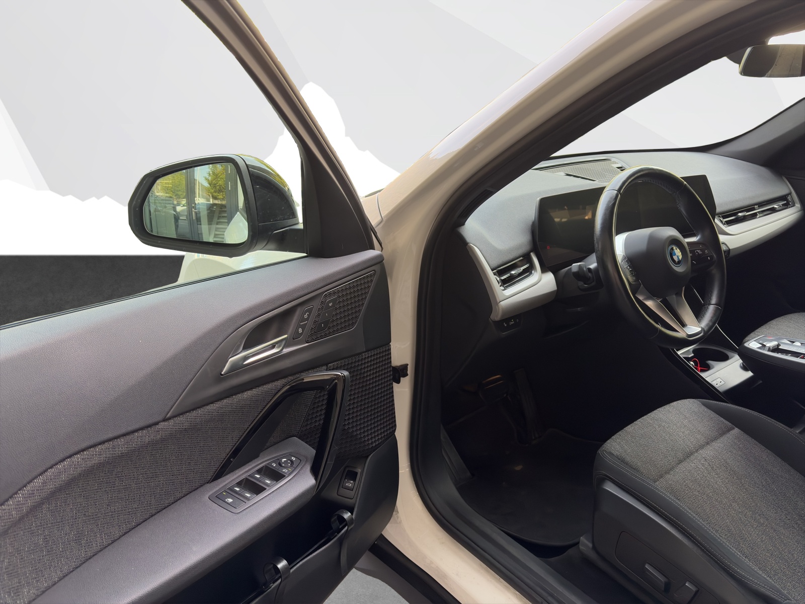BMW iX1 xDrive30-image-8