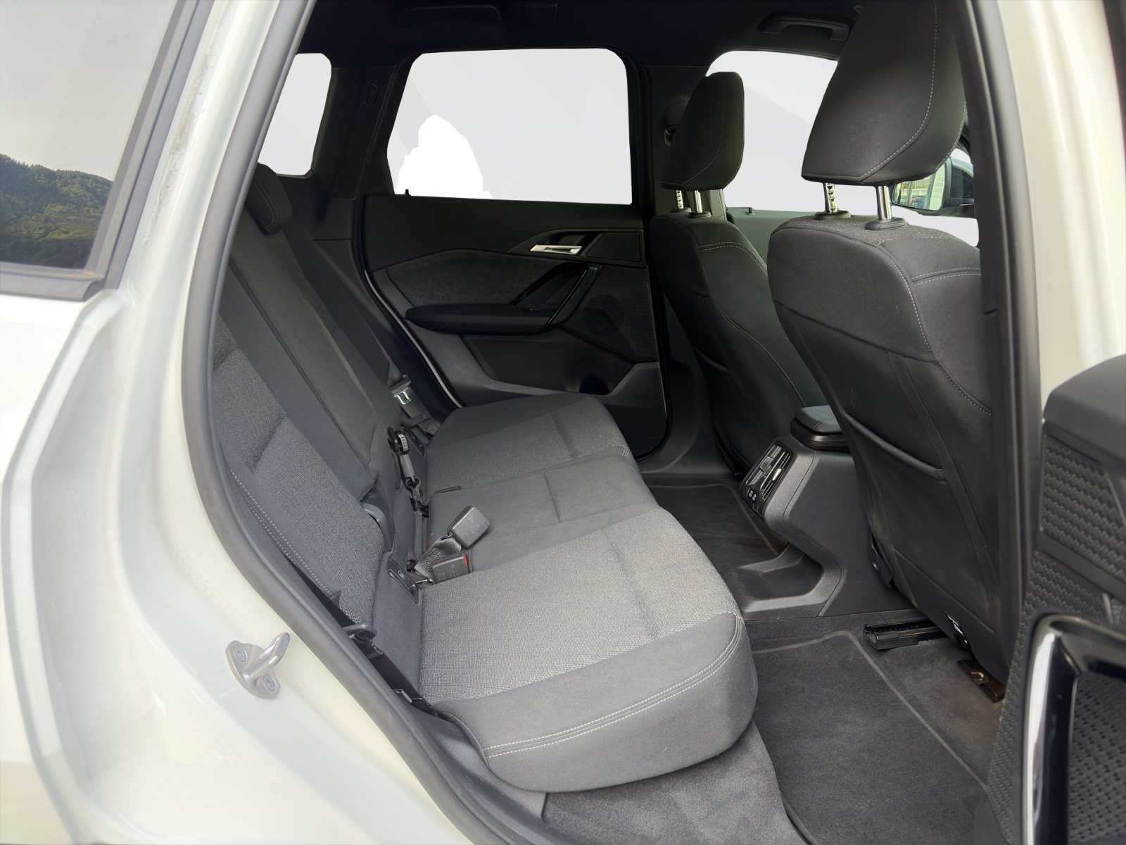 BMW iX1 xDrive30-image-19