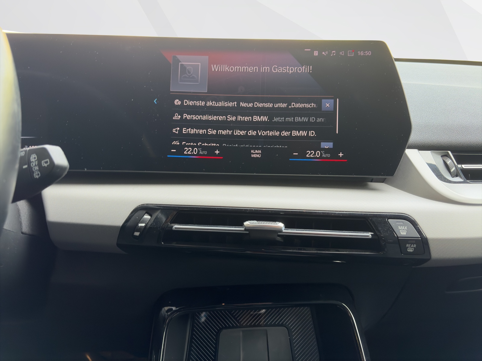 BMW iX1 xDrive30-image-13