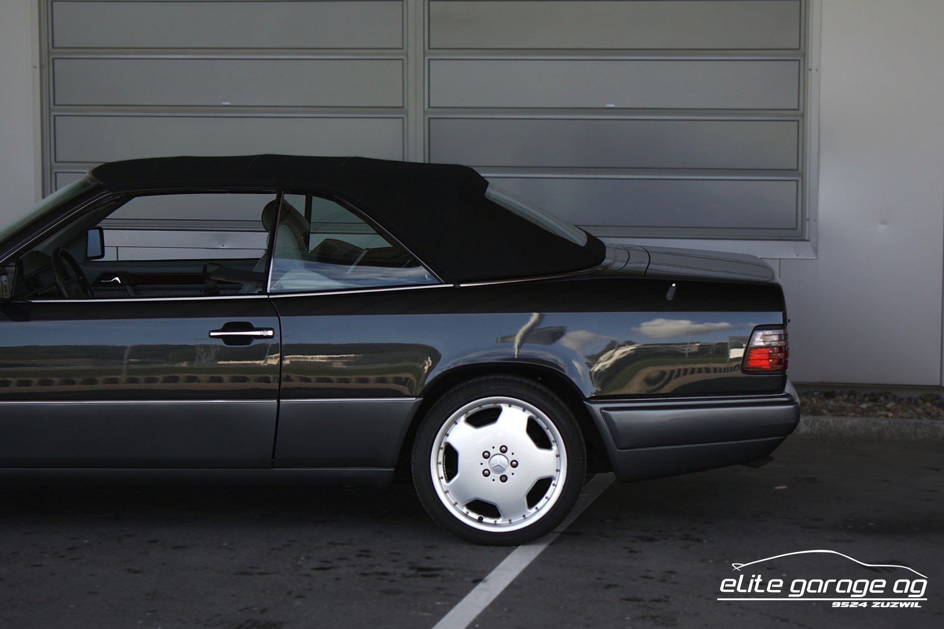 MERCEDES-BENZ E 320 Cabrio-image-12
