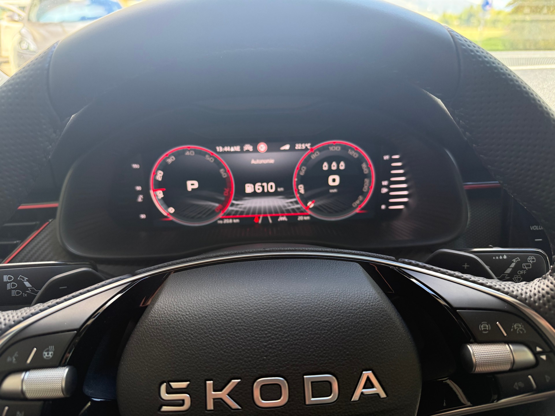 SKODA Kamiq 1.5 TSI Monte Carlo DSG-image-7