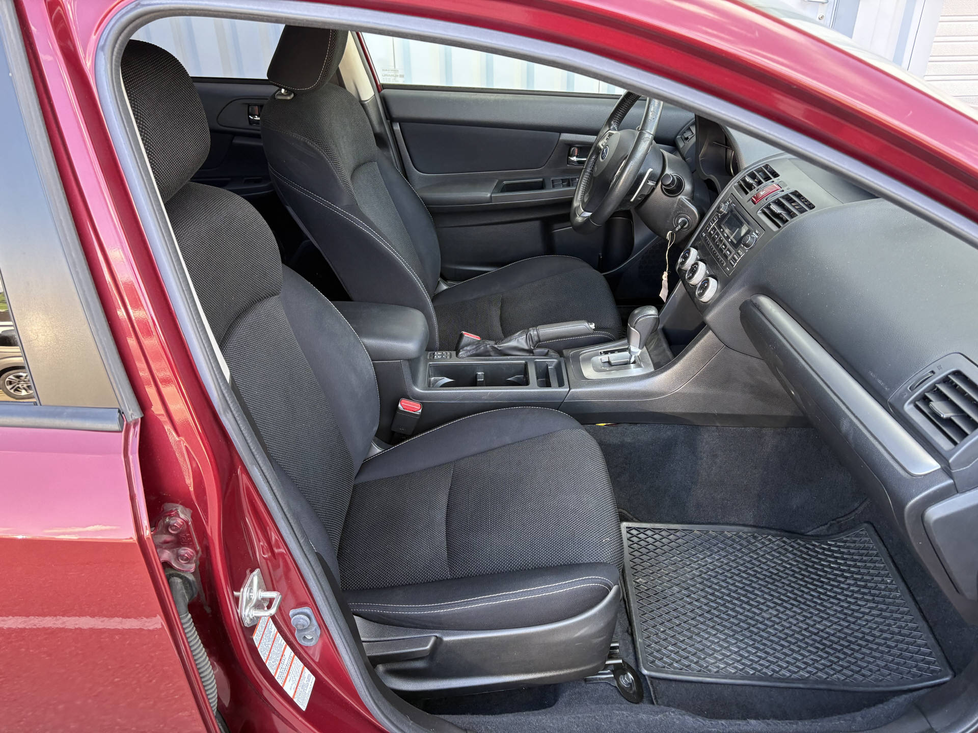 SUBARU XV 2.0i Swiss Two-image-4