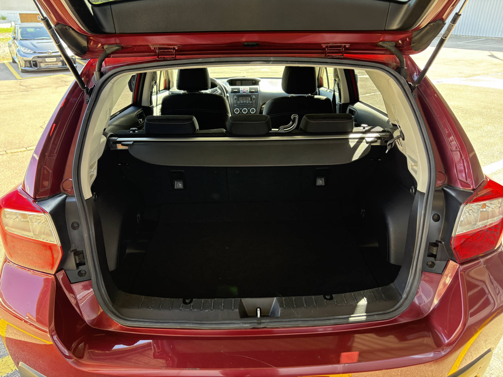 SUBARU XV 2.0i Swiss Two-image-6