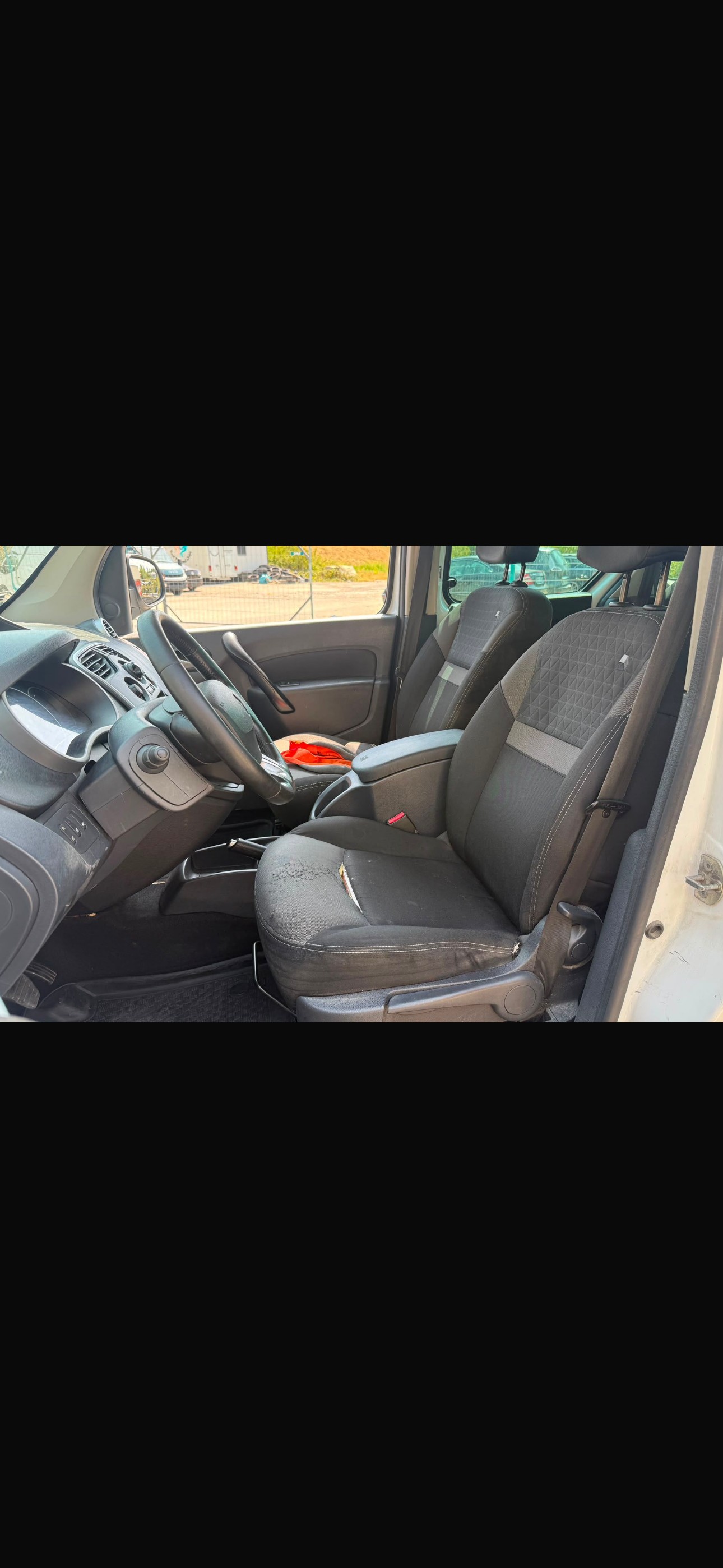 RENAULT Kangoo 1.2 16V Turbo Expression-image-4