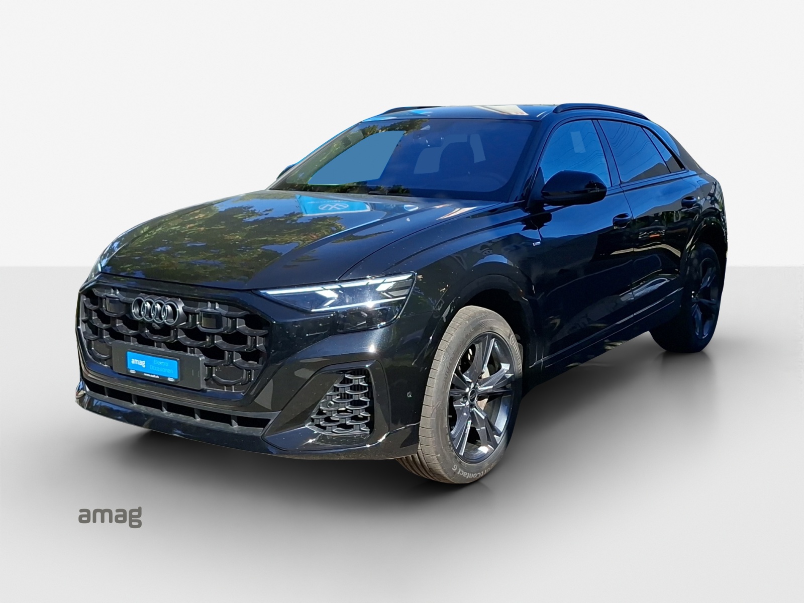 AUDI Q8 SUV TFSI e quattro 290 kW Attraction tiptronic-image-0