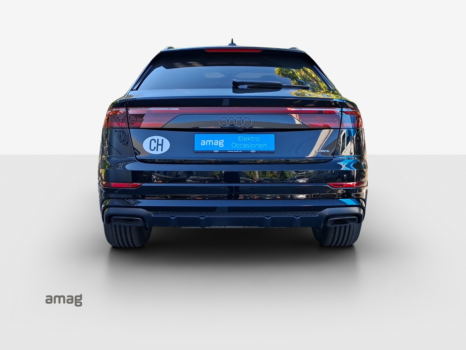 AUDI Q8 SUV TFSI e quattro 290 kW Attraction tiptronic-image-3