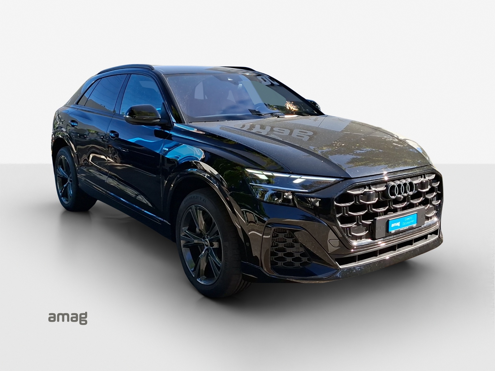 AUDI Q8 SUV TFSI e quattro 290 kW Attraction tiptronic-image-5