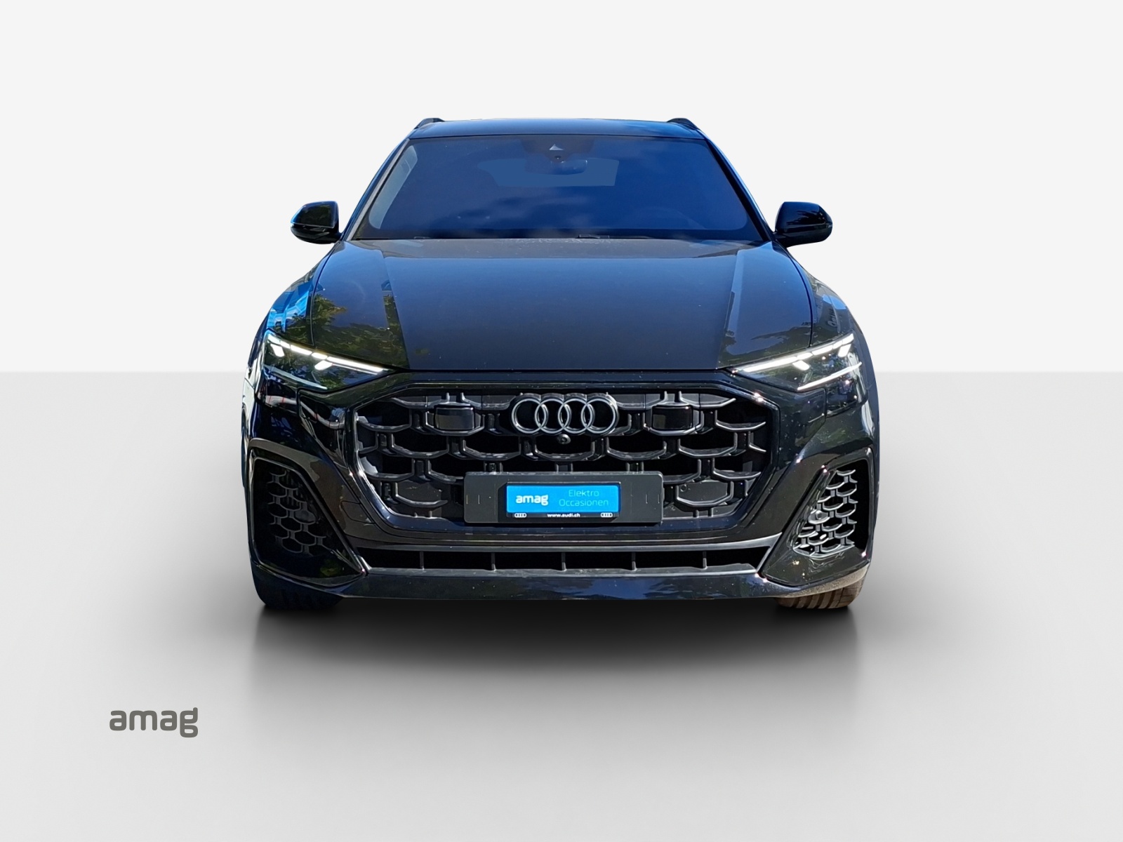 AUDI Q8 SUV TFSI e quattro 290 kW Attraction tiptronic-image-6