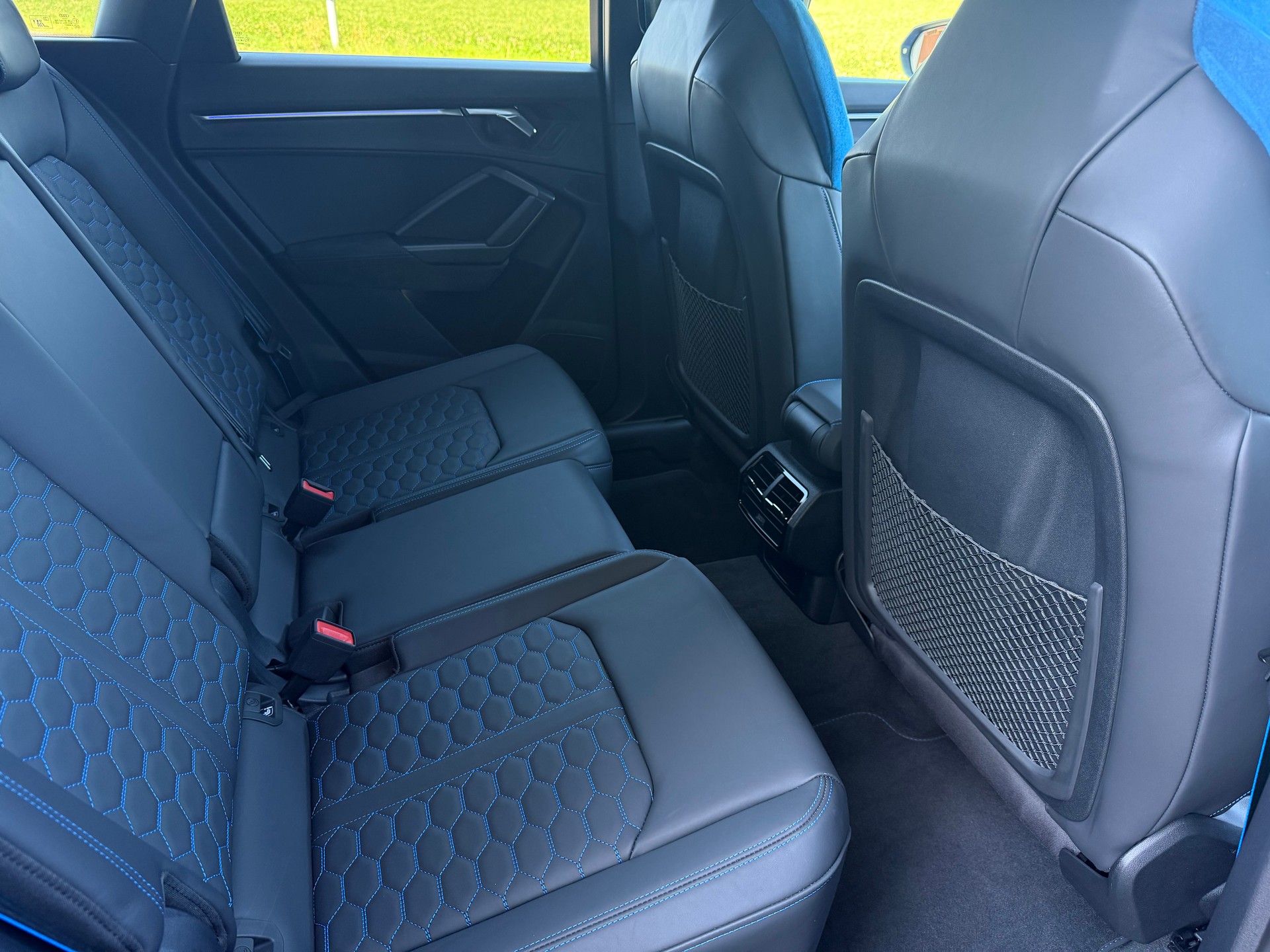 AUDI RS Q3 2.5 TFSI quattro S tronic-image-17