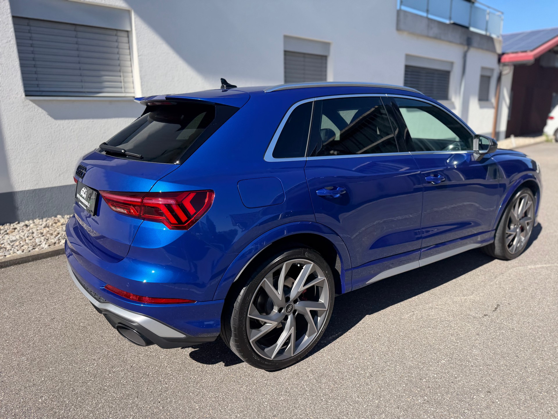 AUDI RS Q3 2.5 TFSI quattro S tronic-image-5