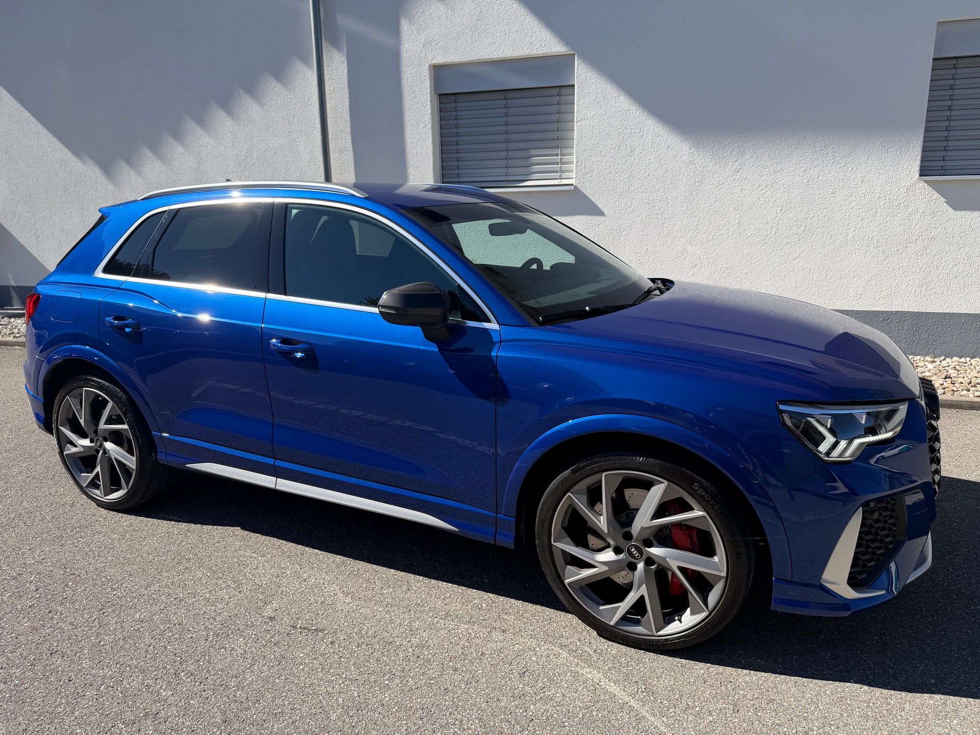 AUDI RS Q3 2.5 TFSI quattro S tronic-image-3