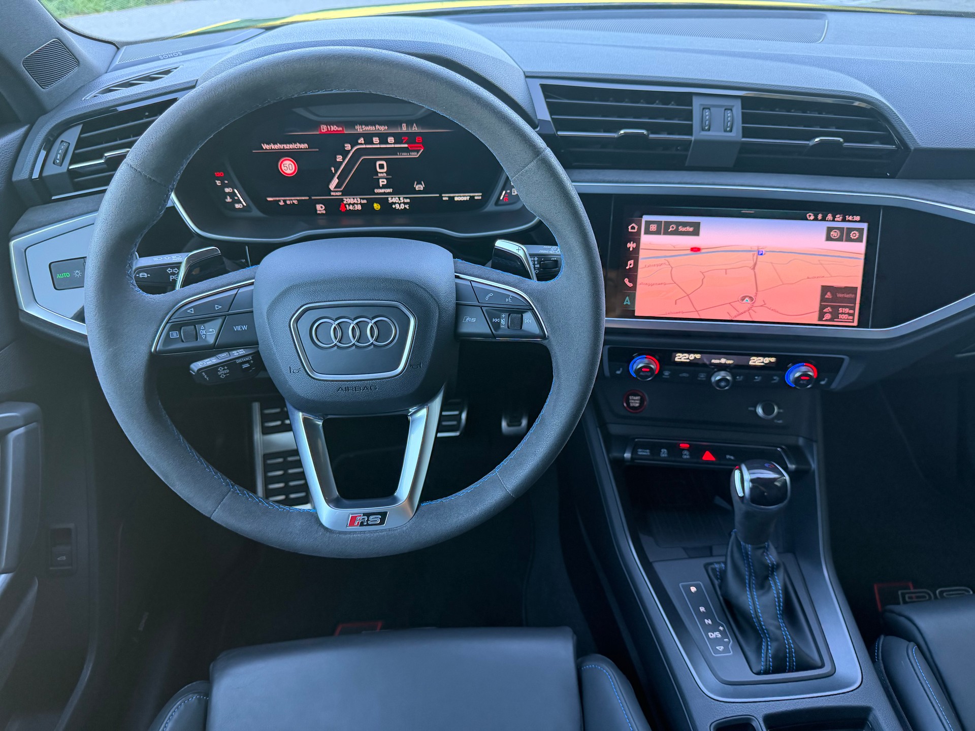 AUDI RS Q3 2.5 TFSI quattro S tronic-image-19