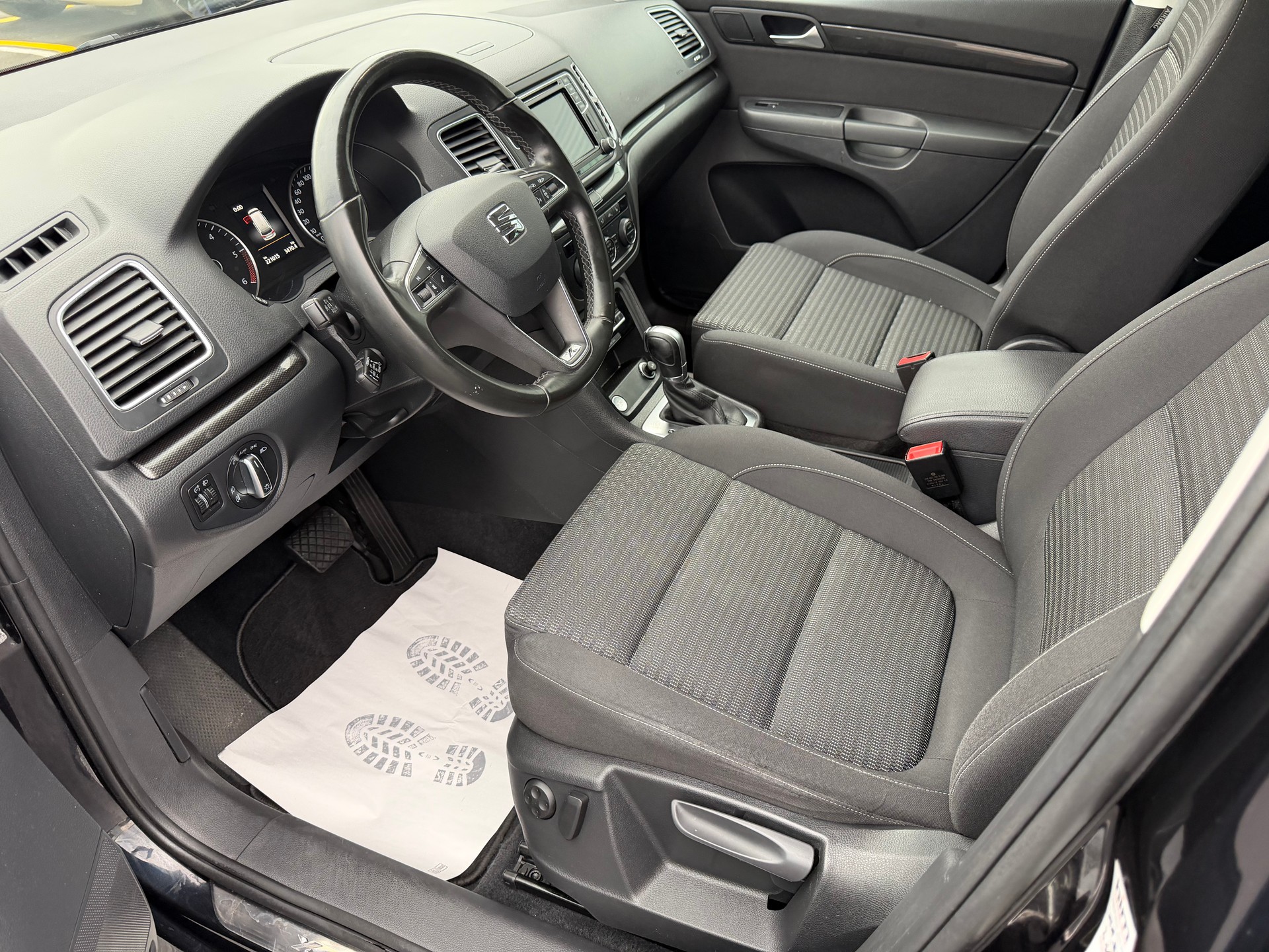SEAT Alhambra 2.0 TDI Hola FR DSG-image-7