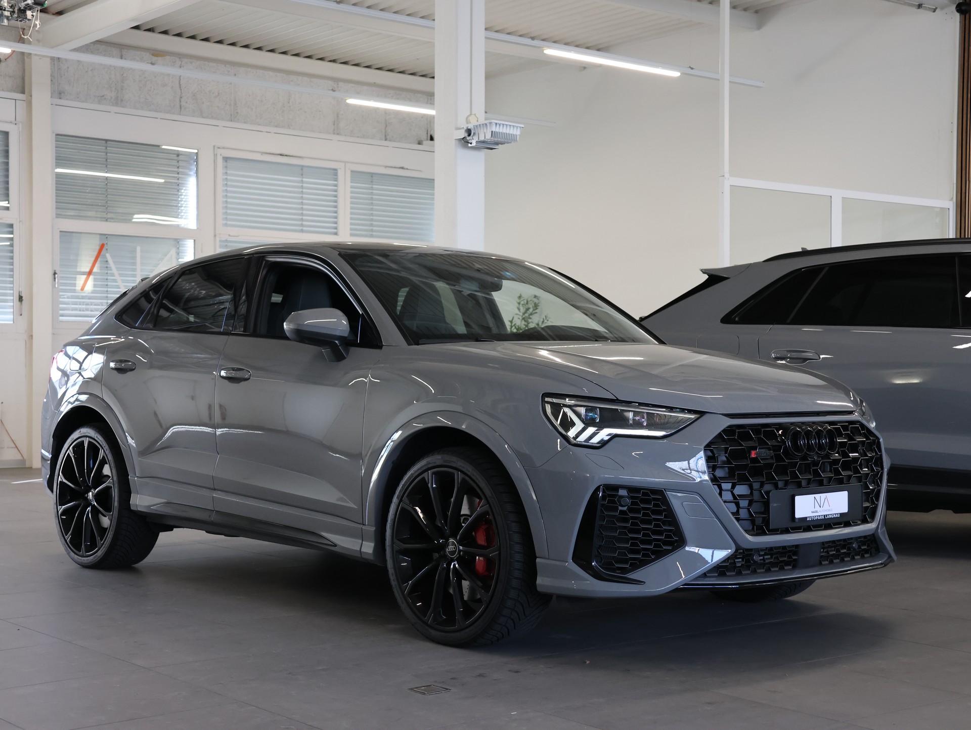 AUDI RS Q3 Sportback quattro S tronic *NARDO-GRAU LACKIERUNG*-image-1