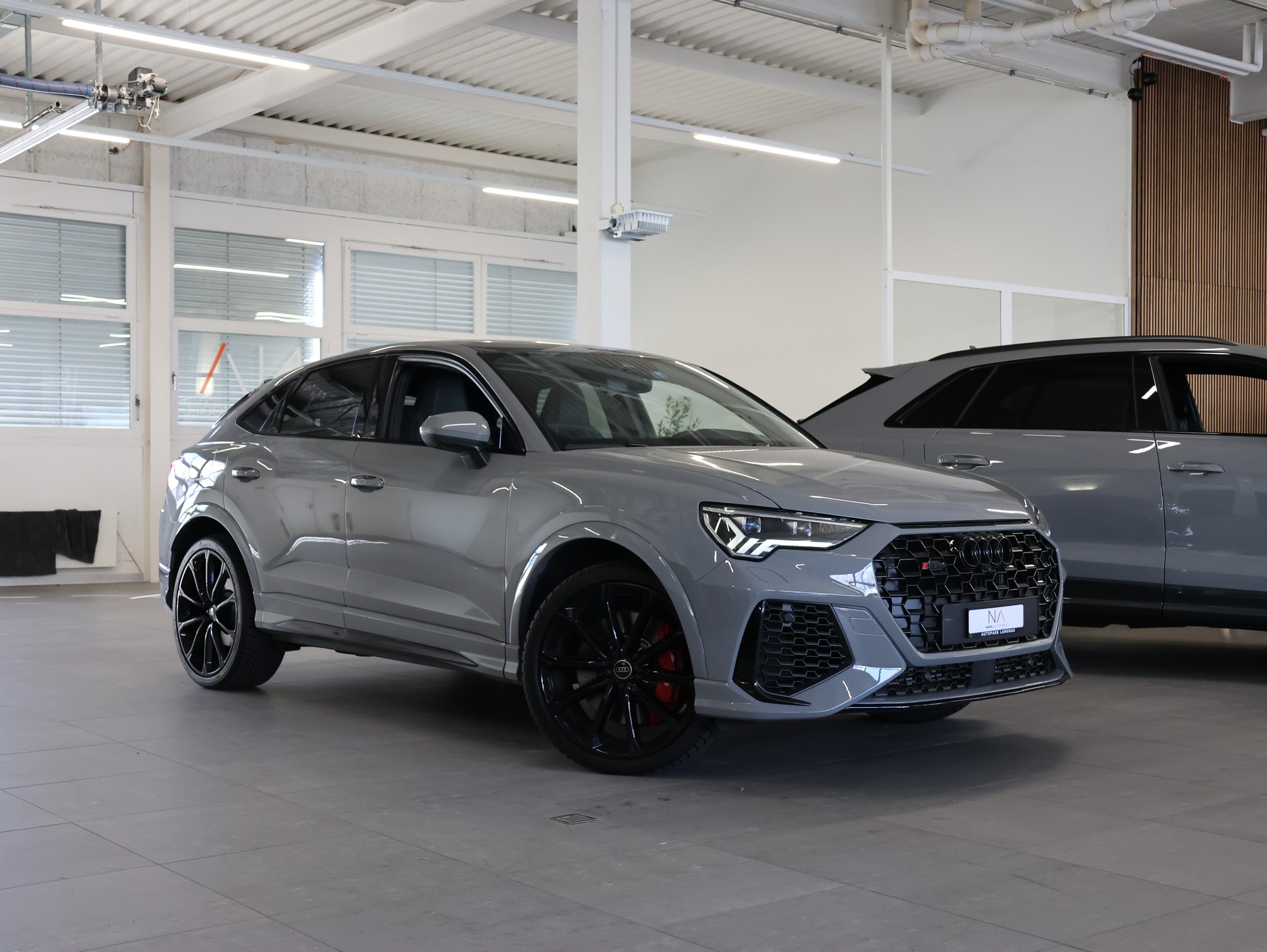 AUDI RS Q3 Sportback quattro S tronic *NARDO-GRAU LACKIERUNG*-image-0