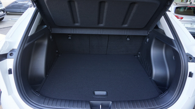 HYUNDAI Kona 1.6 HEV Origo-image-5