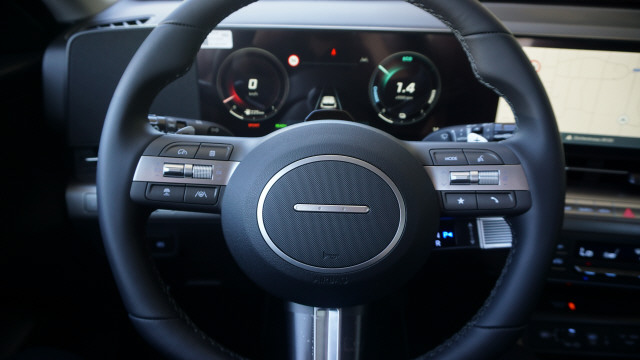 HYUNDAI Kona 1.6 HEV Origo-image-10