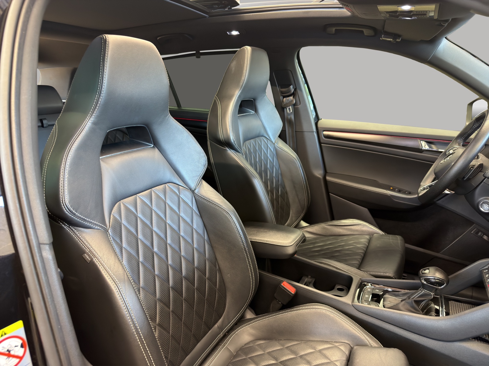SKODA Kodiaq 2.0 TDI SCR SportLine 4x4 DSG-image-19