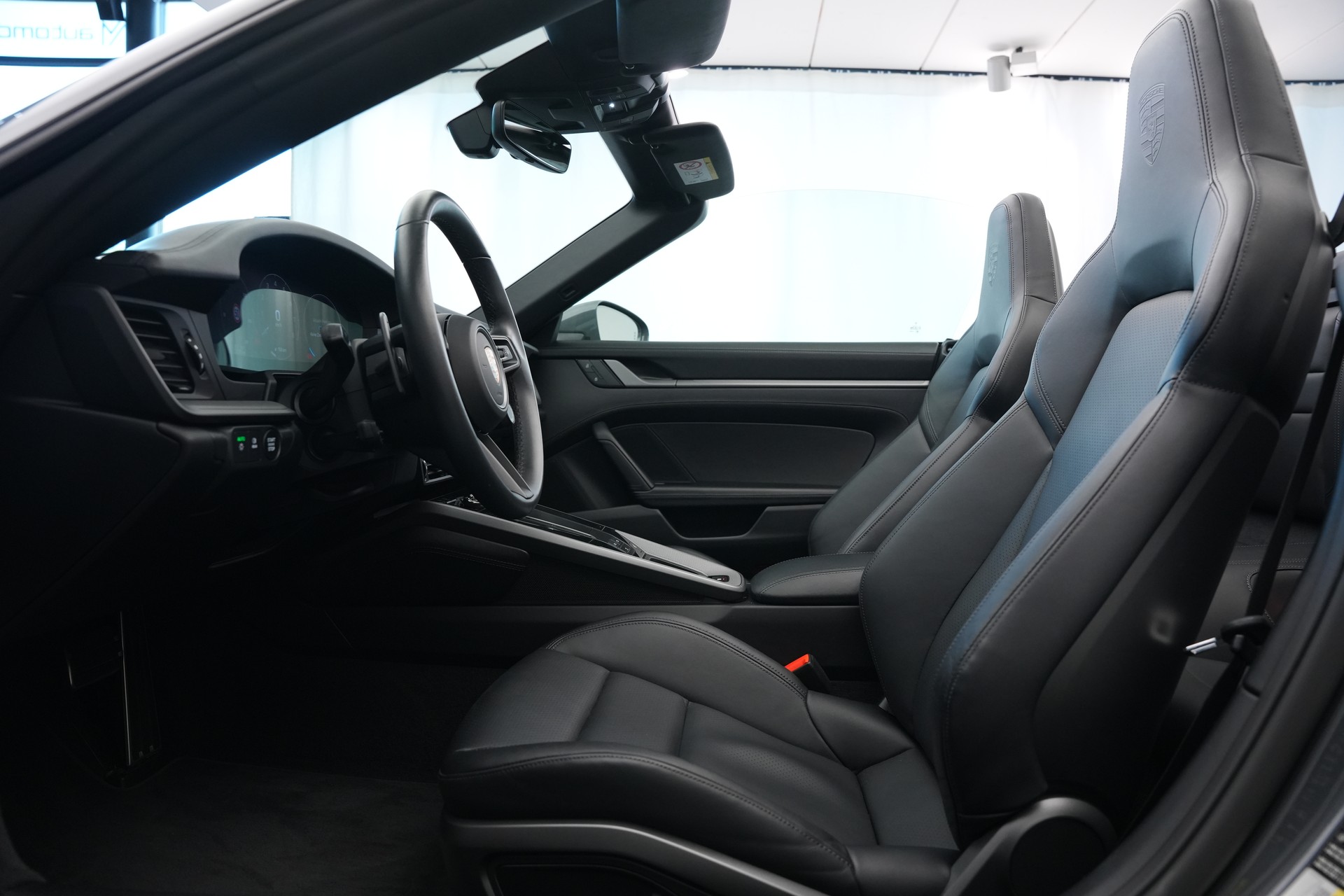 PORSCHE 911 Carrera Cabriolet PDK-image-17