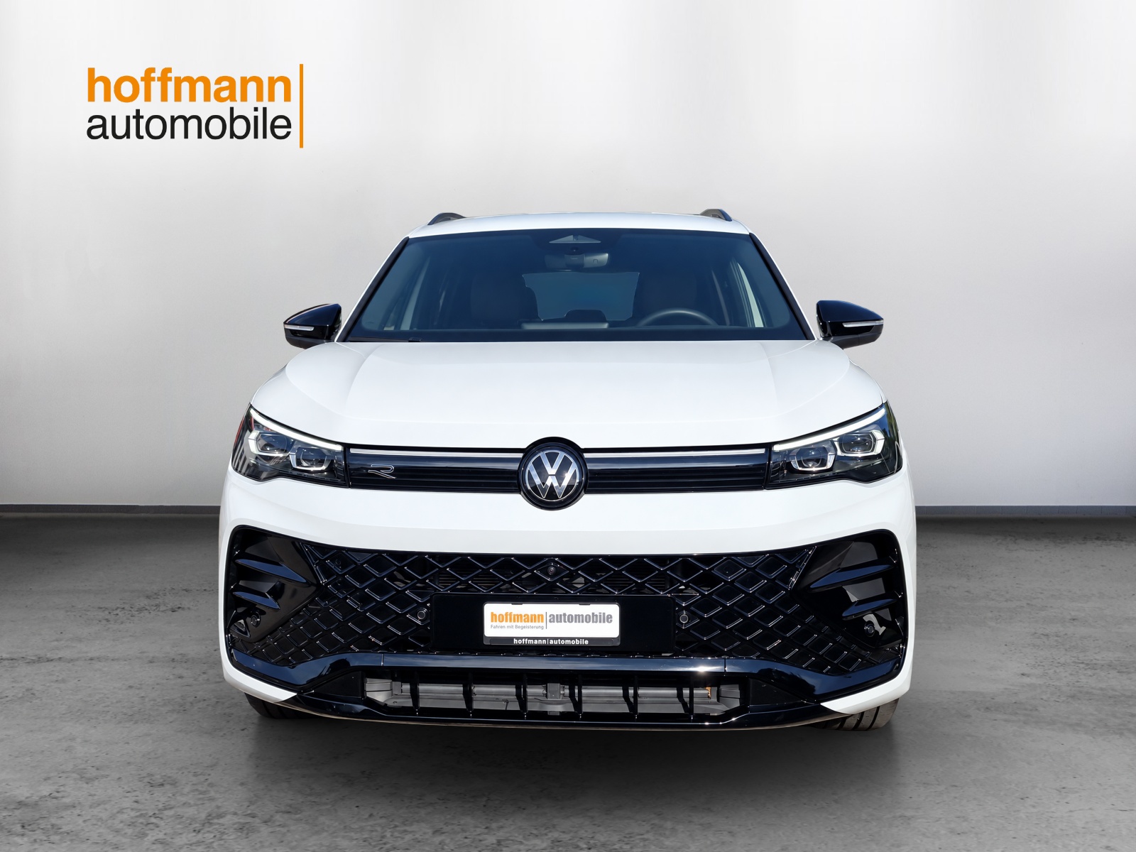 VW Tiguan 2.0 TSI DSG R-Line 4Motion-image-1