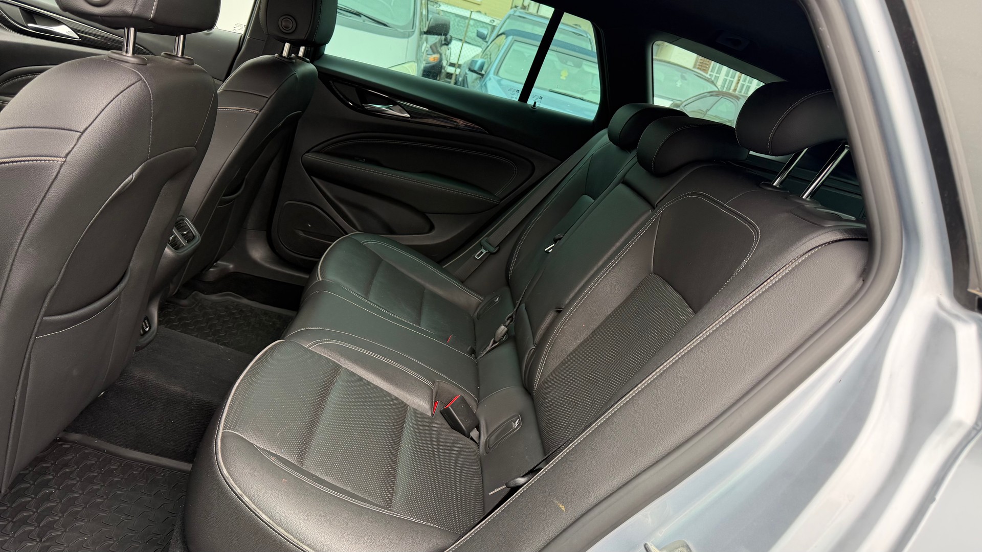 OPEL Insignia Country Tourer 2.0 BiDTI 4WD Automatic-image-12