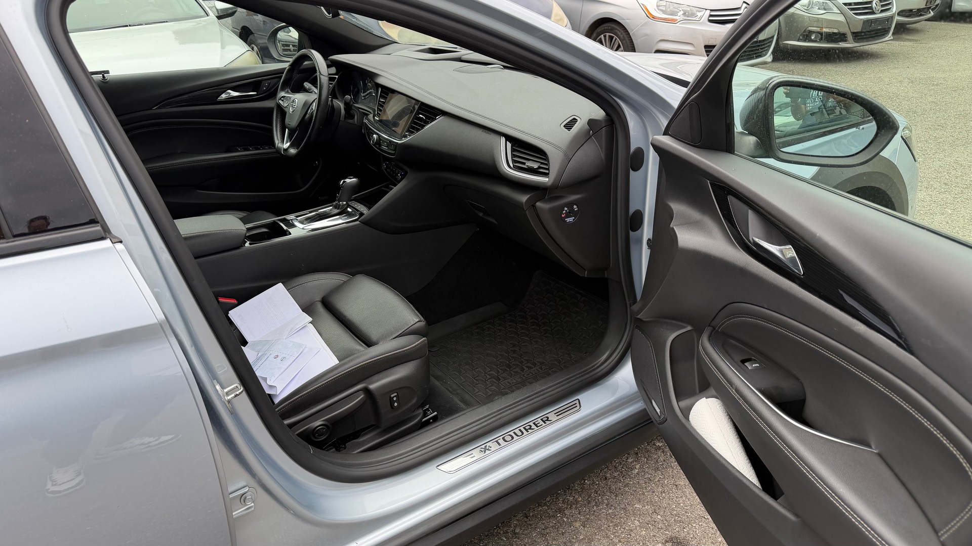 OPEL Insignia Country Tourer 2.0 BiDTI 4WD Automatic-image-4
