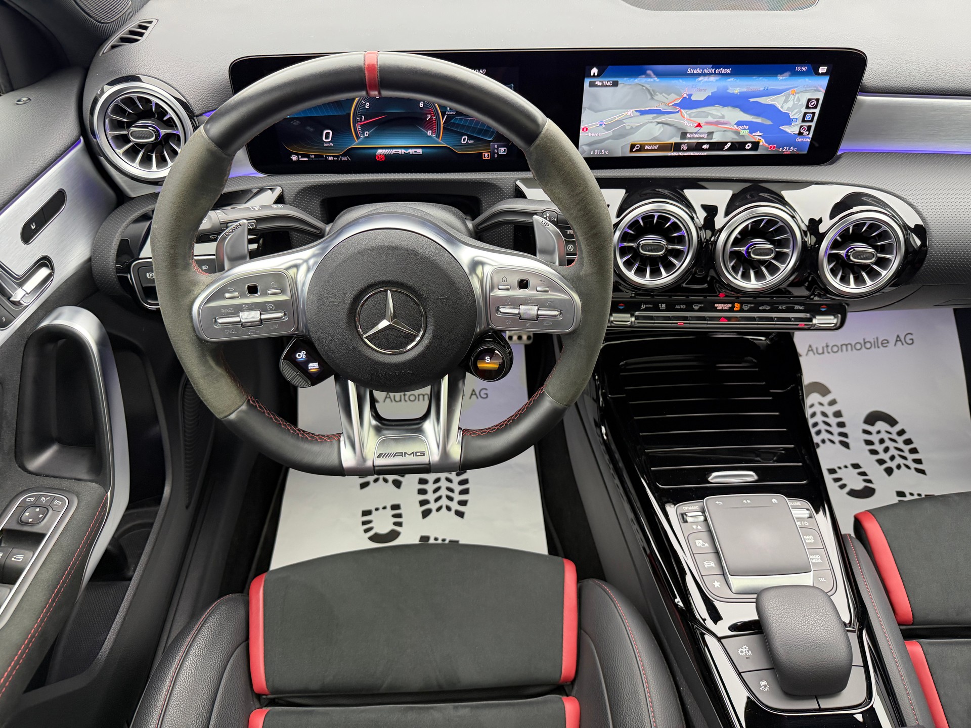 MERCEDES-BENZ A 35 AMG 4Matic Mountain Grey Magno Speedshift / 360° Kamera / Panoramadach / Burmester Sound / Keyless Go / AMG Sportsitze /-image-12